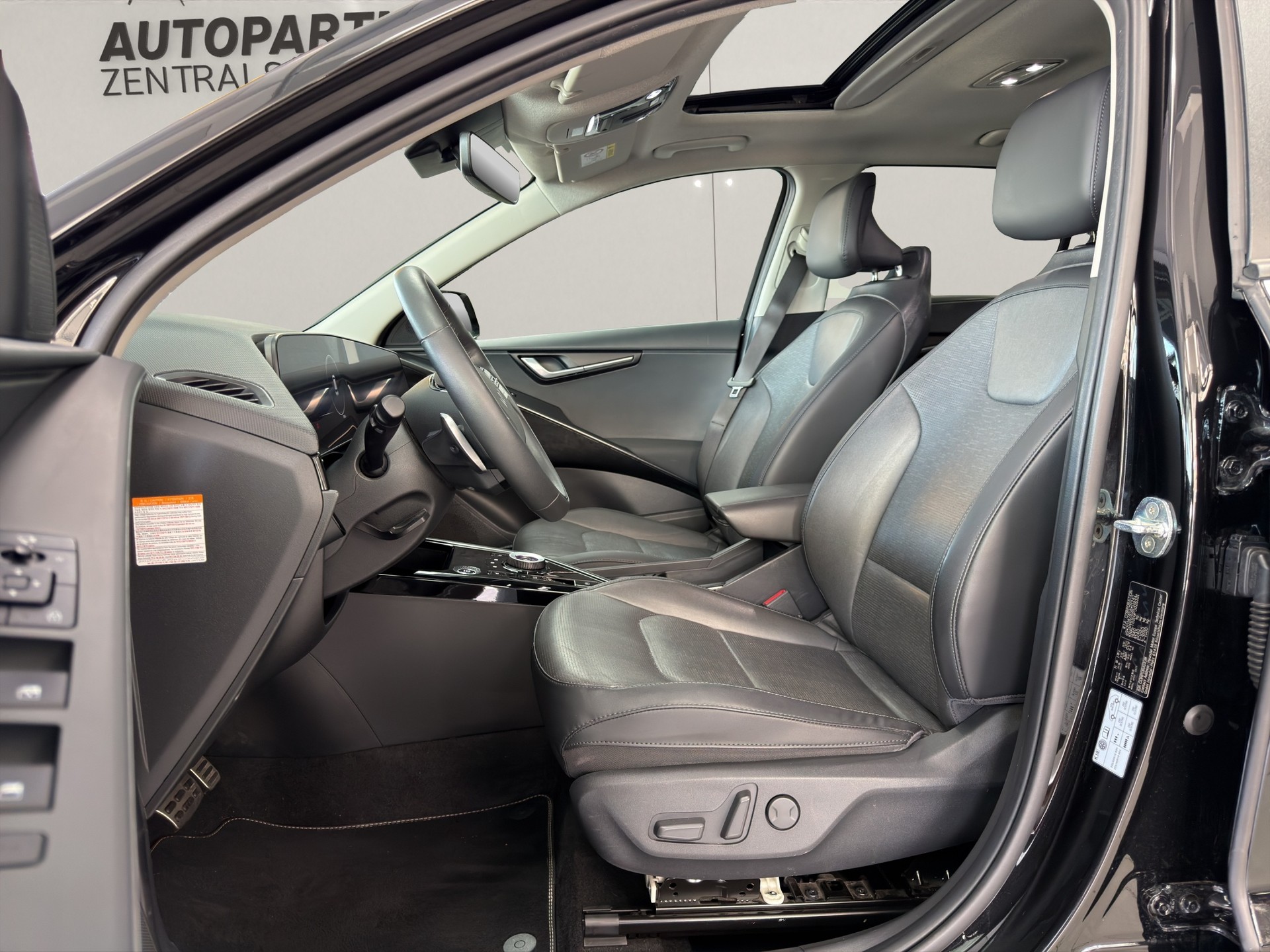KIA Niro 1.6GDi Hybrid DCT Power Edition-image-5