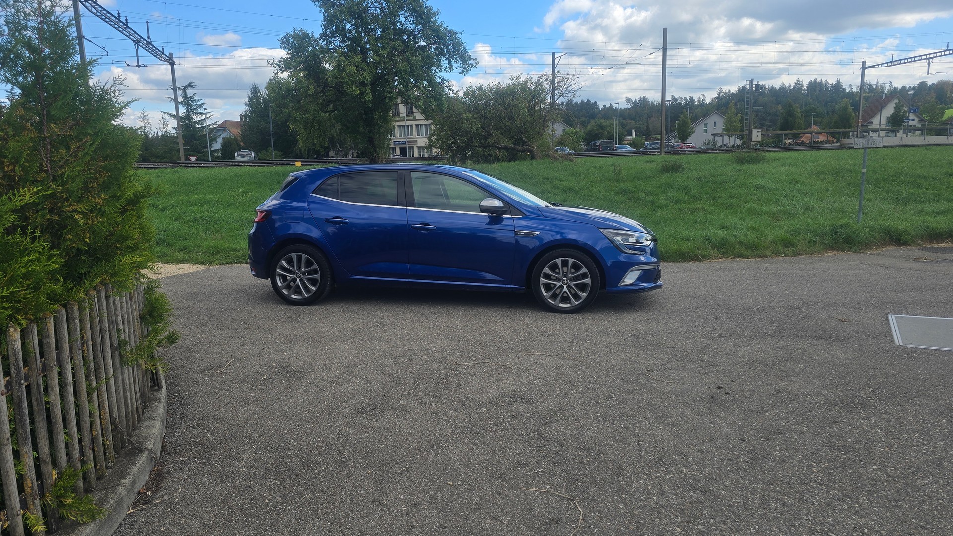 RENAULT Mégane 1.2 16V Turbo GT Line EDC-image-24
