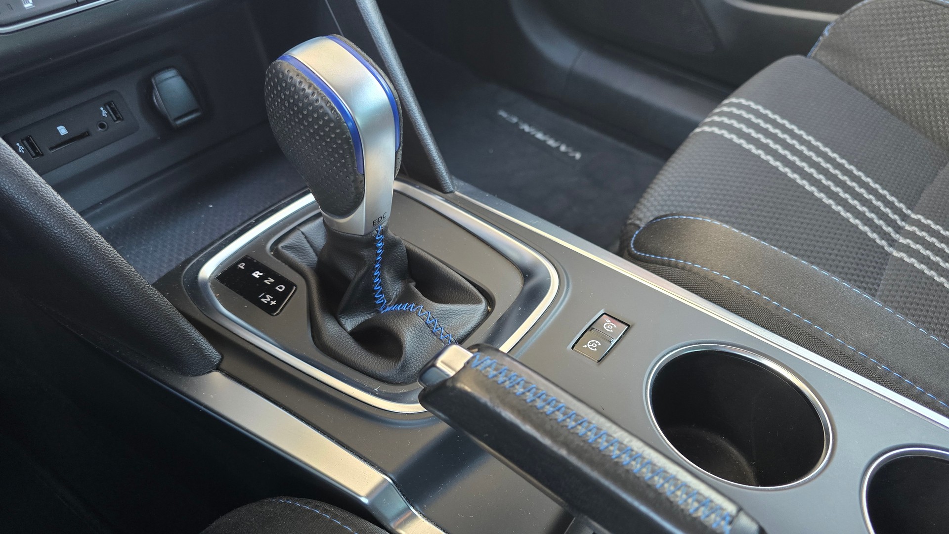 RENAULT Mégane 1.2 16V Turbo GT Line EDC-image-8
