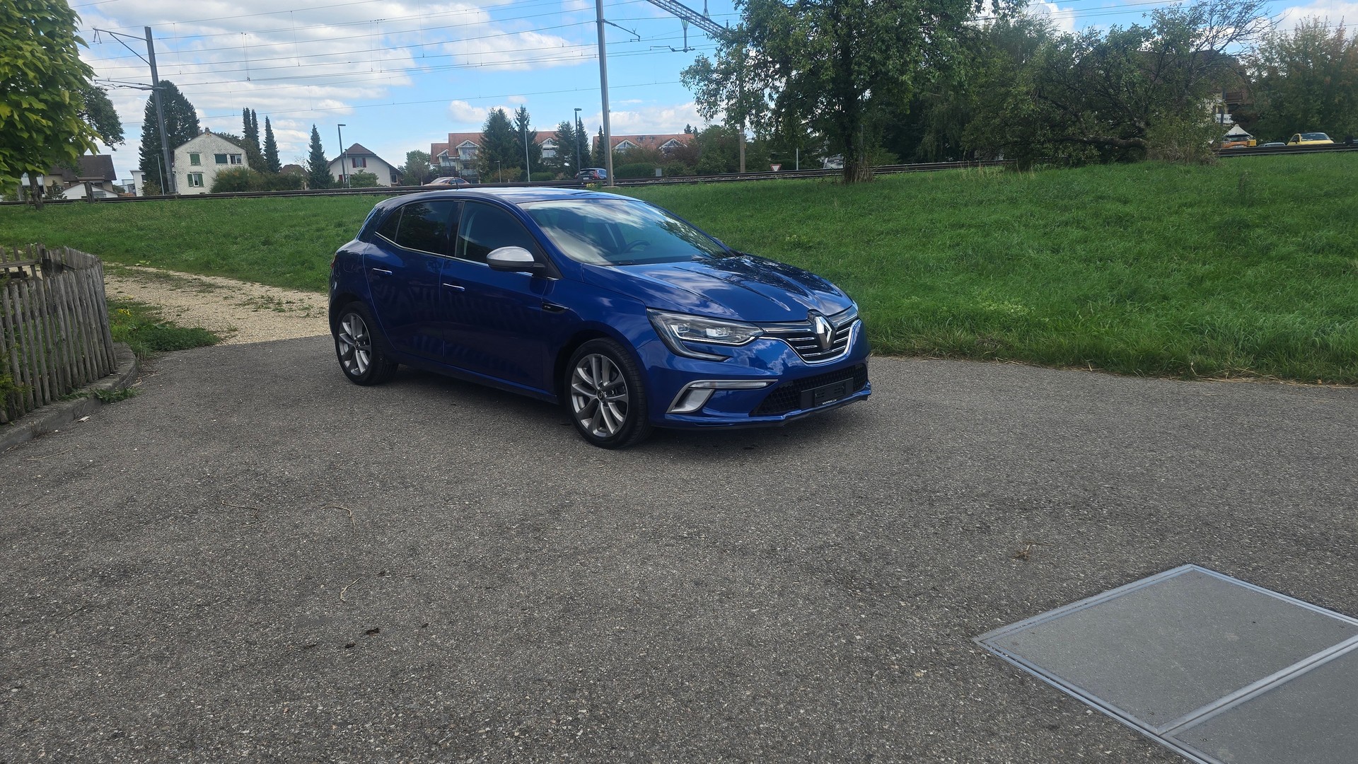 RENAULT Mégane 1.2 16V Turbo GT Line EDC-showroom-element-1