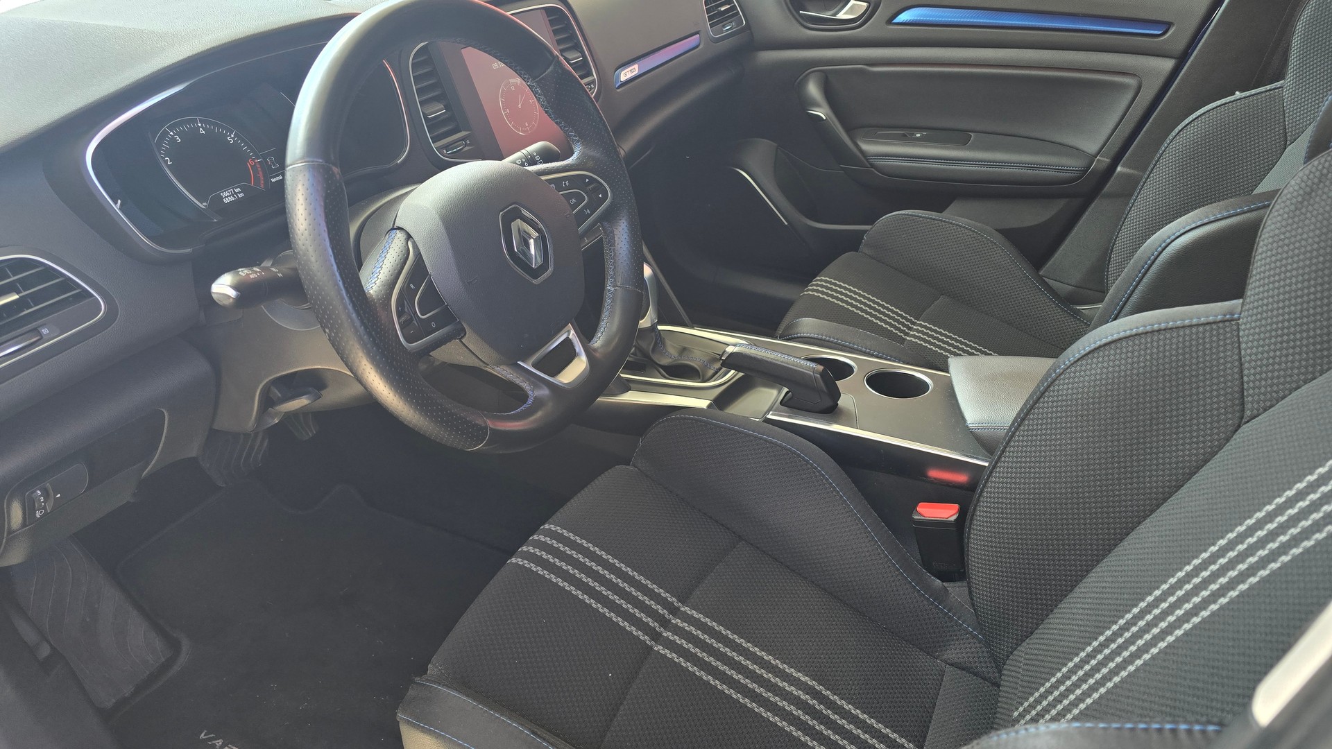 RENAULT Mégane 1.2 16V Turbo GT Line EDC-image-6
