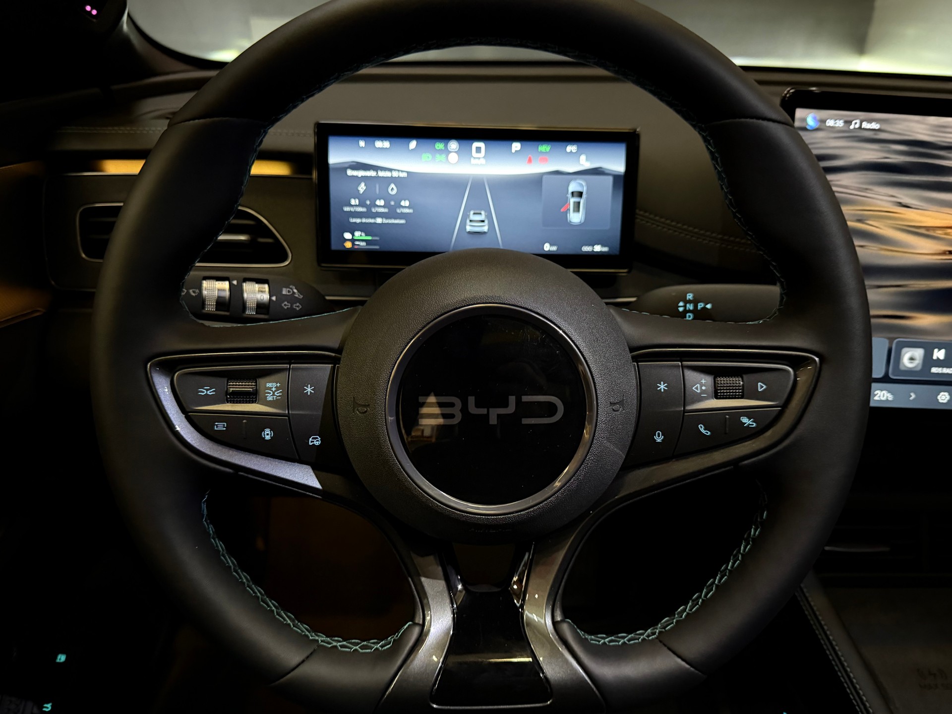 BYD Seal 6 DM-i Touring Comfort-image-12