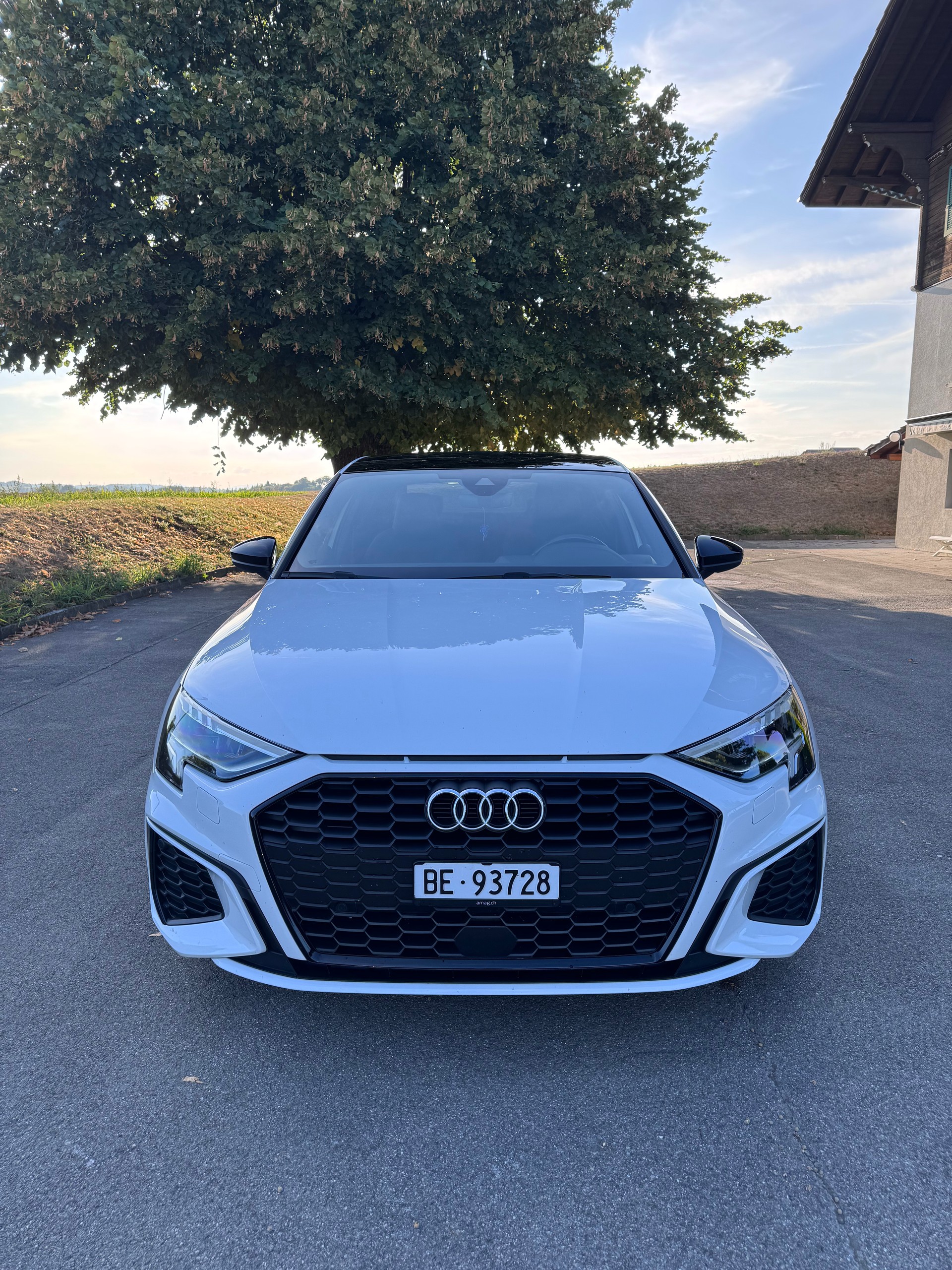 AUDI A3 Limousine 35 TFSI S-Line S-tronic-image-1