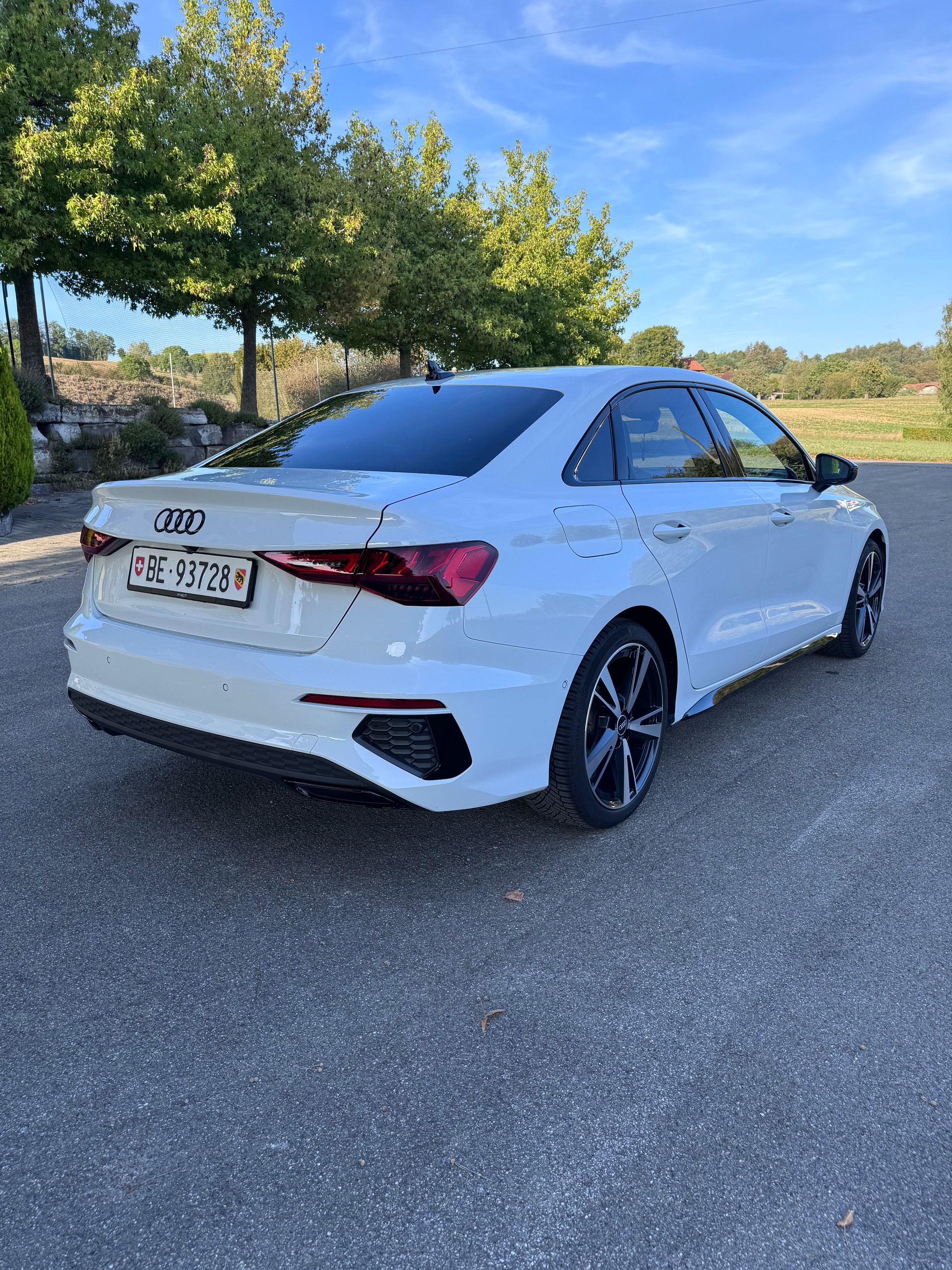 AUDI A3 Limousine 35 TFSI S-Line S-tronic-image-3