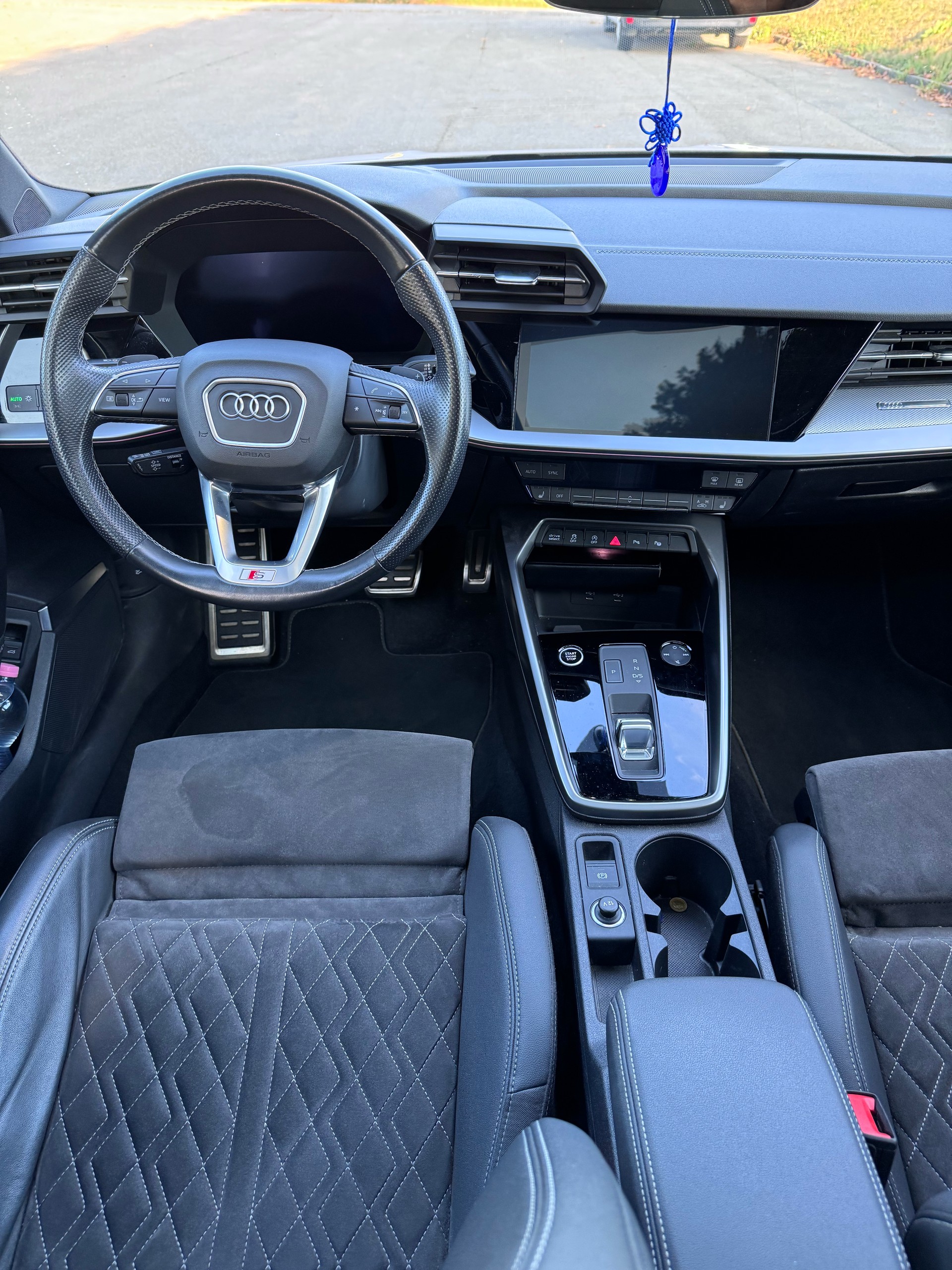 AUDI A3 Limousine 35 TFSI S-Line S-tronic-image-10