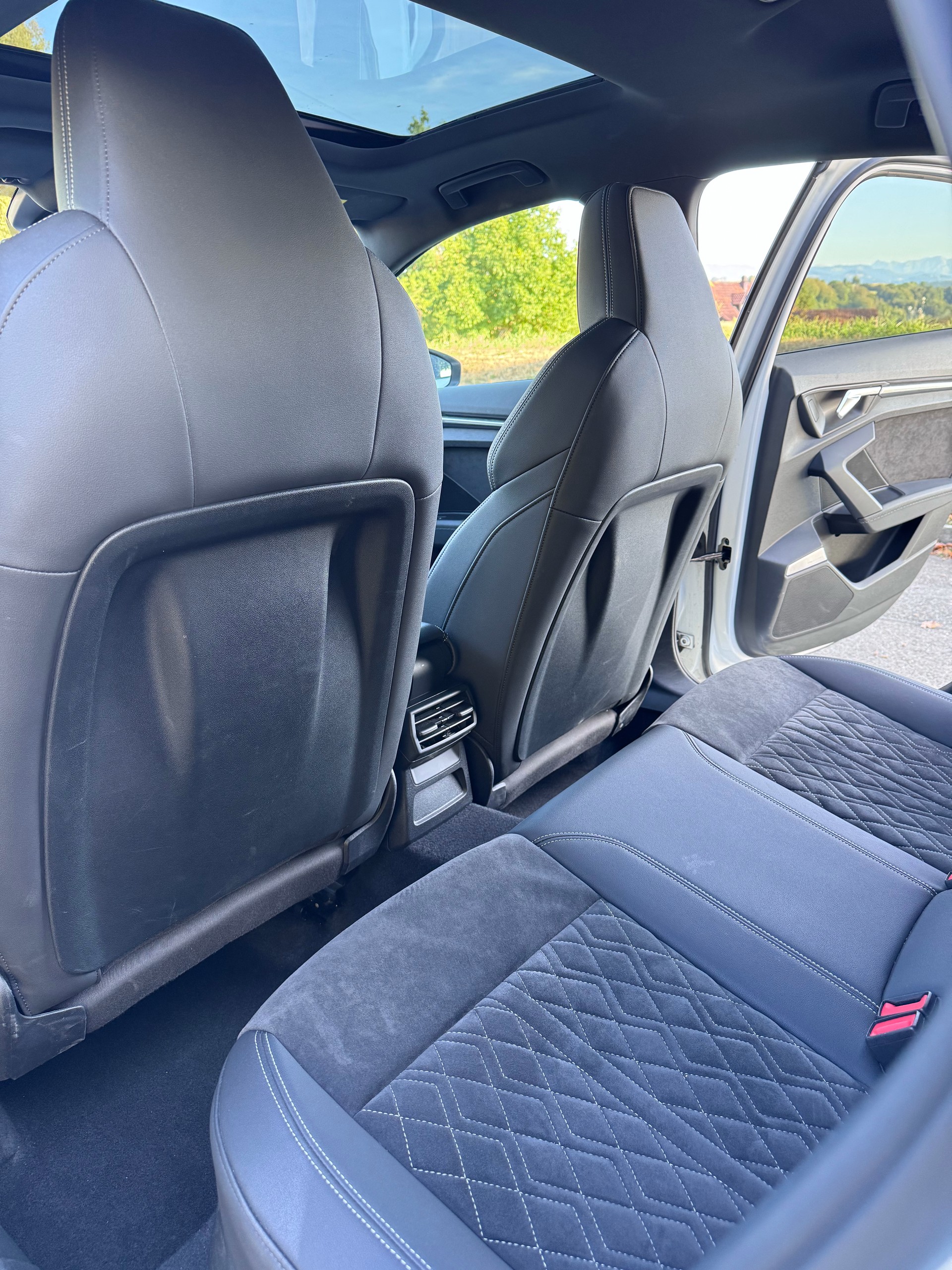 AUDI A3 Limousine 35 TFSI S-Line S-tronic-image-15
