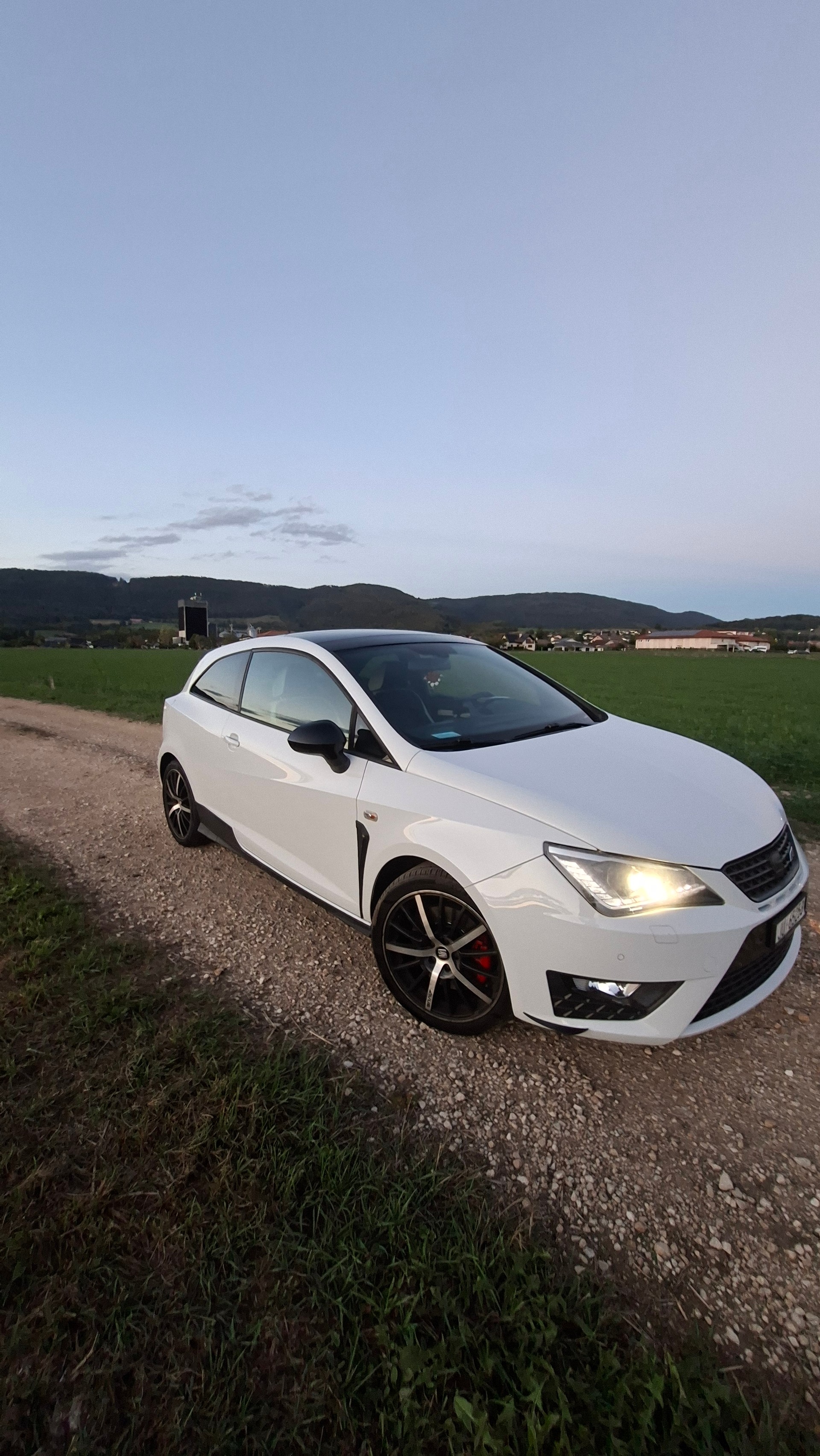 SEAT 1.4 TSI 180 Cupra DSG-image-5