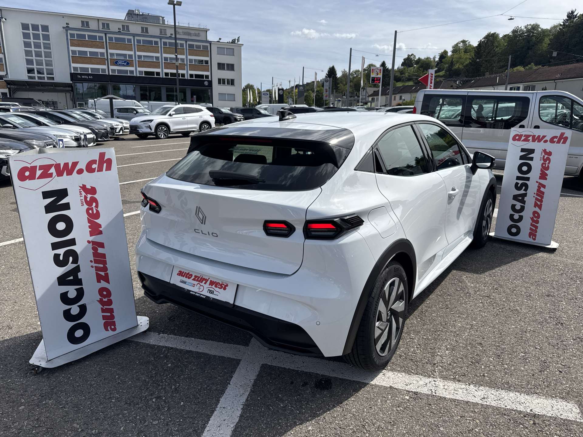 RENAULT Clio 1.2 TCe Evolution NEUES MODELL EDC-Automat-image-2