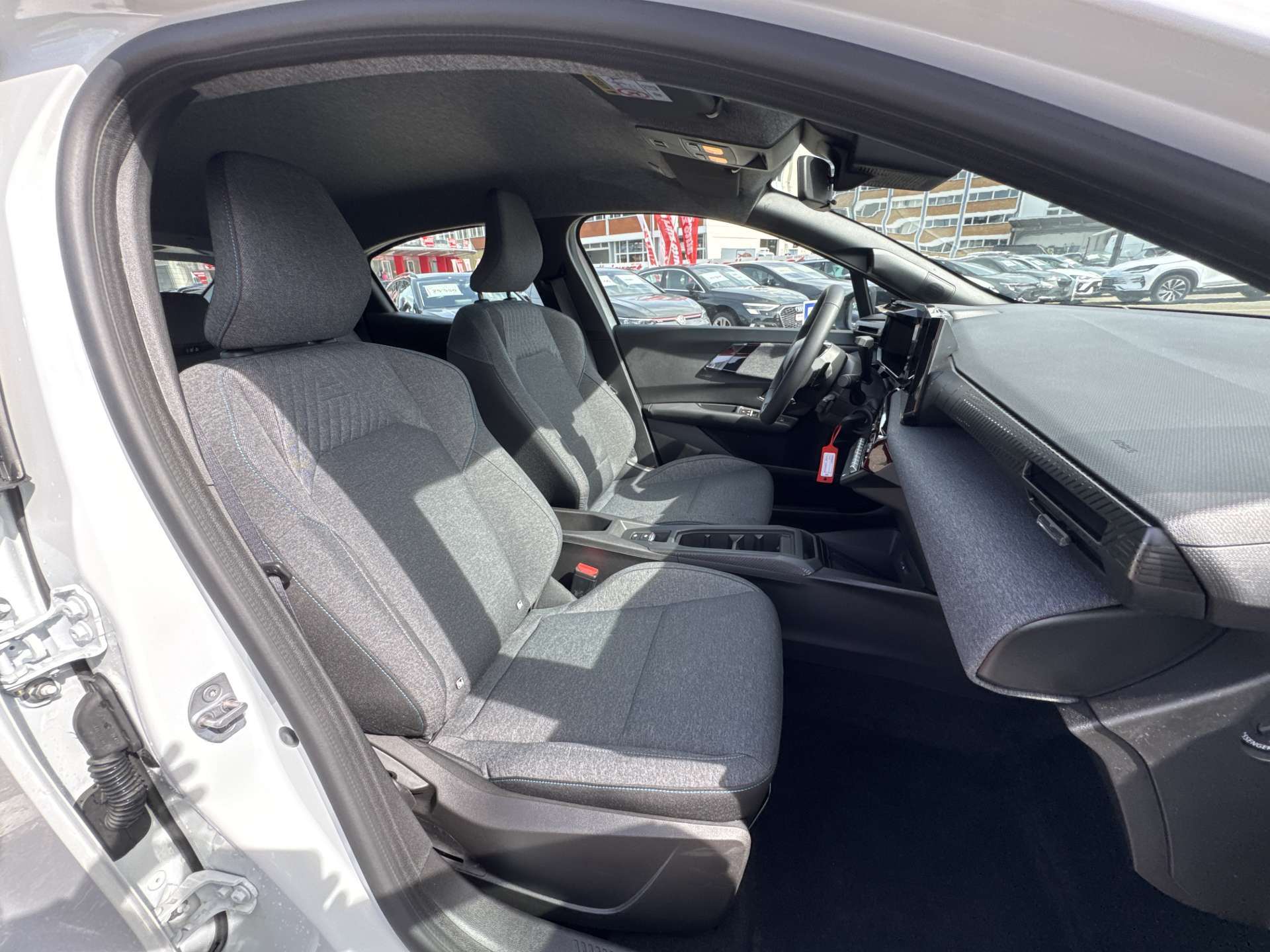 RENAULT Clio 1.2 TCe Evolution NEUES MODELL EDC-Automat-image-12