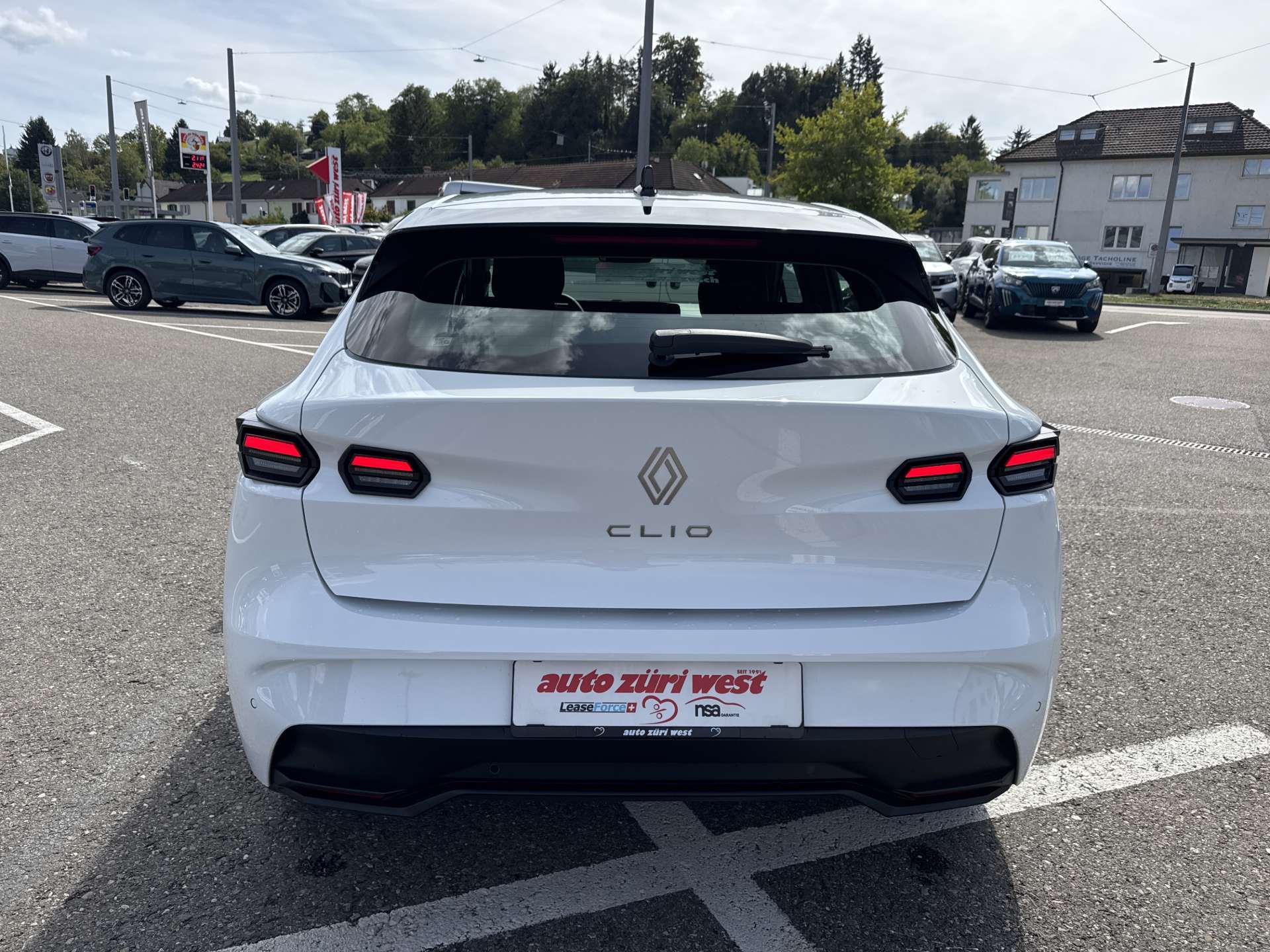 RENAULT Clio 1.2 TCe Evolution NEUES MODELL EDC-Automat-image-14
