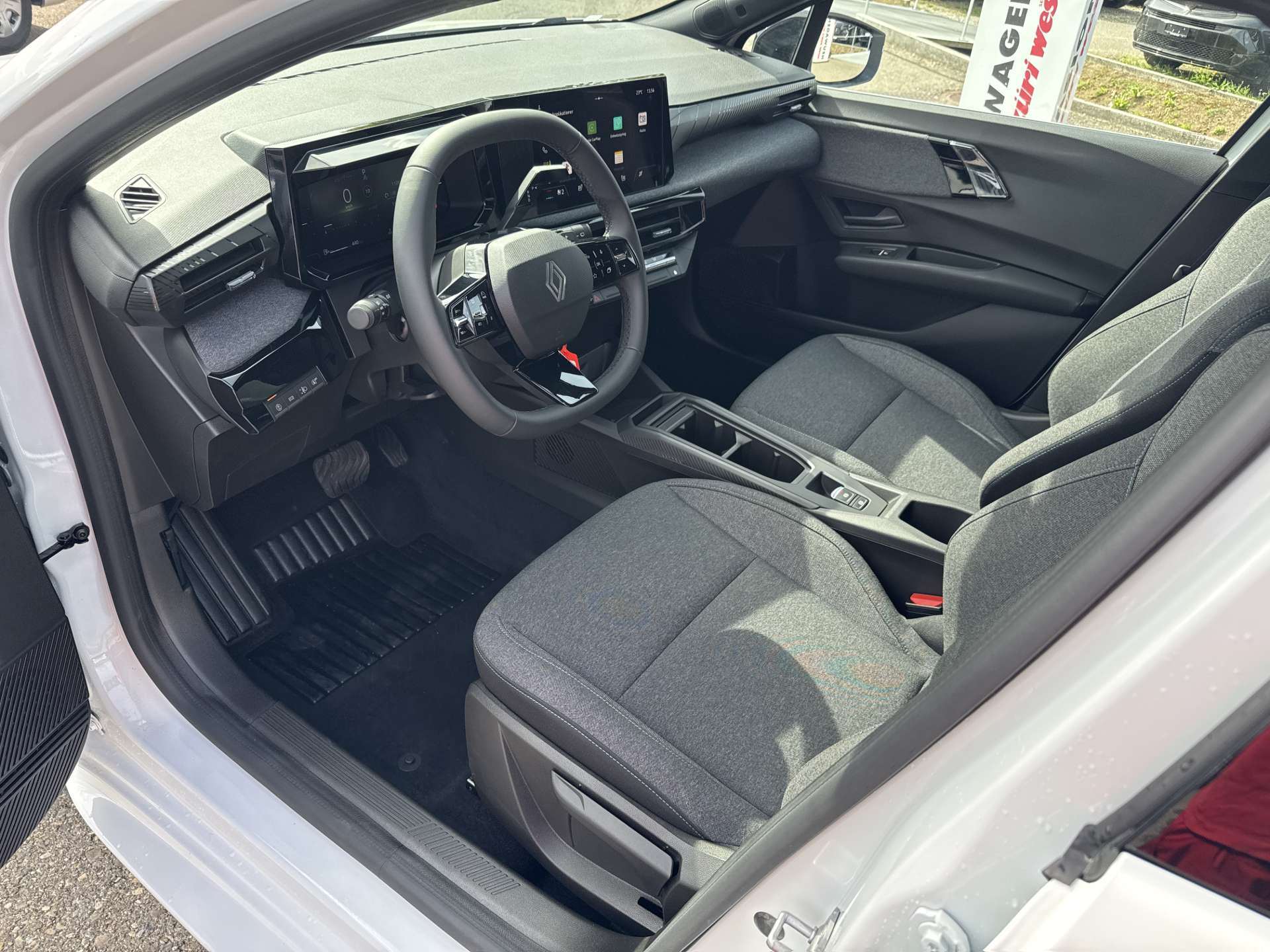RENAULT Clio 1.2 TCe Evolution NEUES MODELL EDC-Automat-image-5