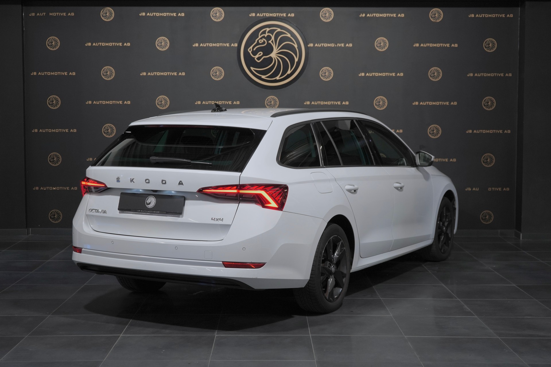 SKODA Octavia Combi 2.0 TSI Ambition DSG 4x4 *ACC, Distan Lane Assist, Front Assist, Eco-Assistenz, Rückfahrkamera *-image-1