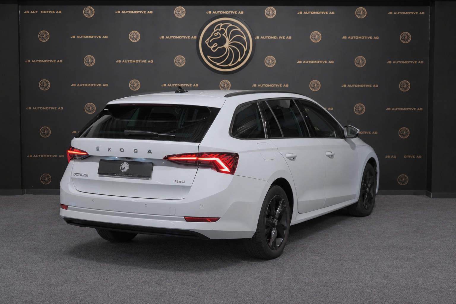 SKODA Octavia Combi 2.0 TSI Ambition DSG 4x4 *ACC, Distan Lane Assist, Front Assist, Eco-Assistenz, Rückfahrkamera *-image-1