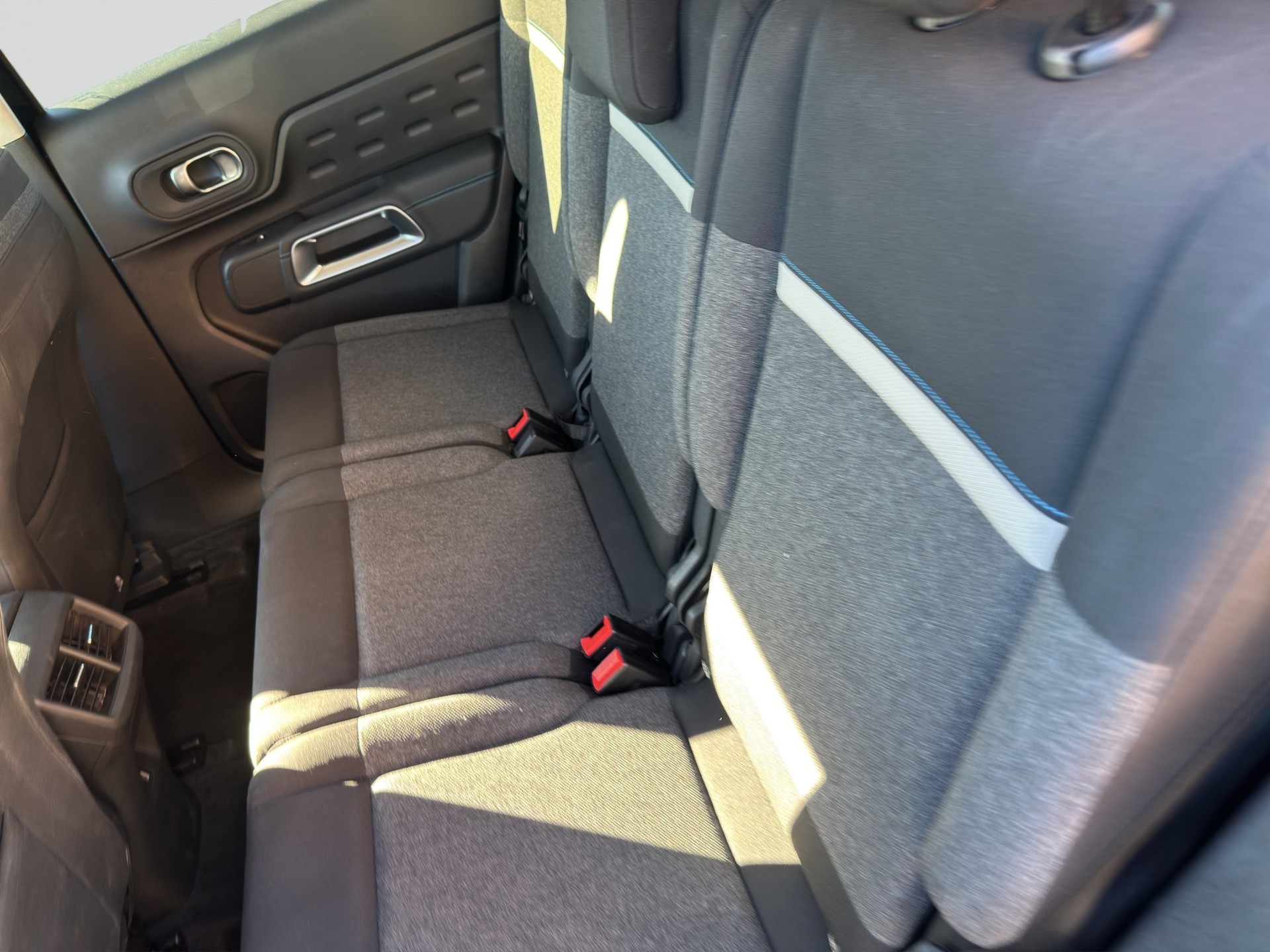 CITROEN C5 Aircross 1.2 HEV Plus-image-7