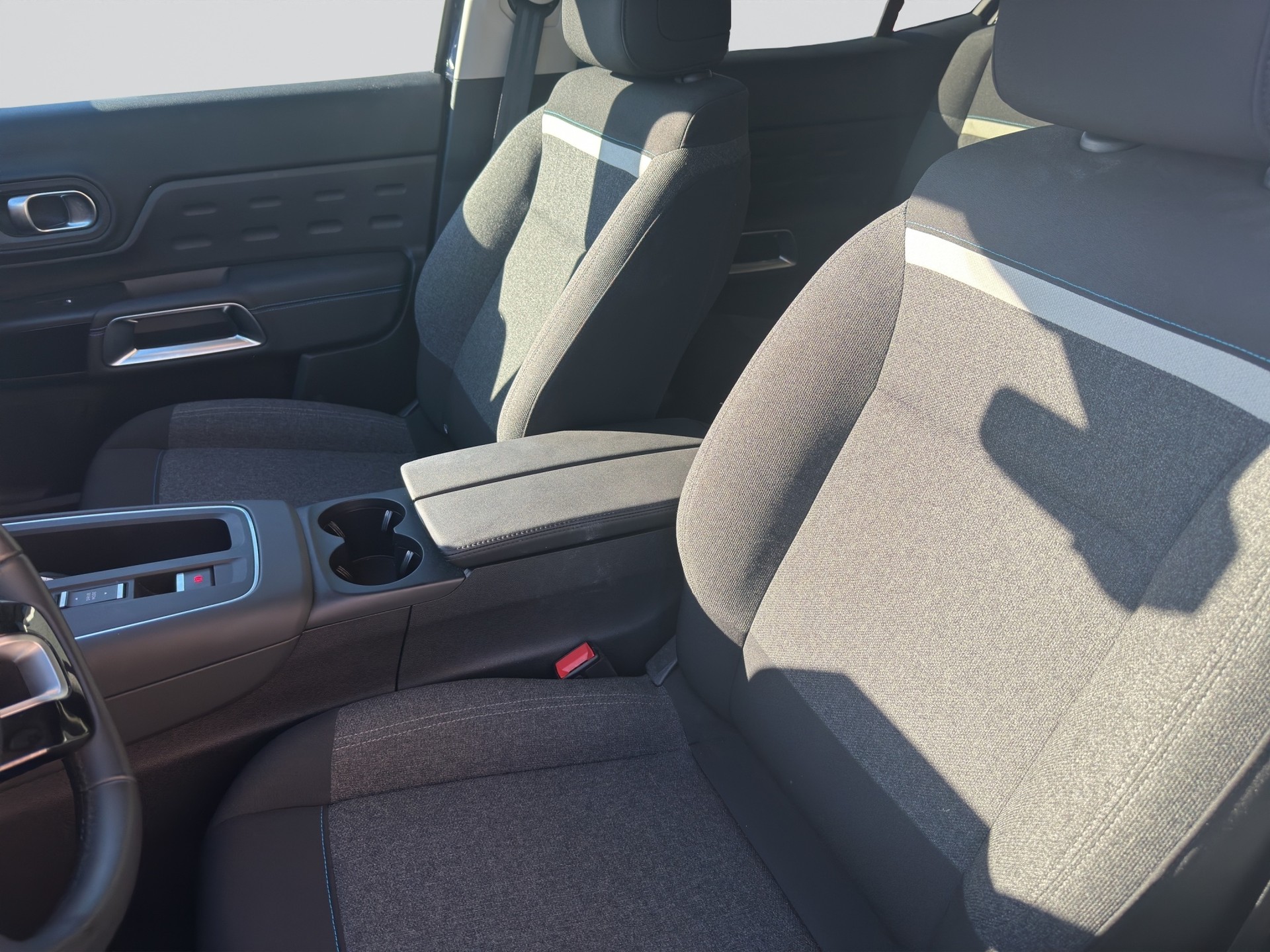 CITROEN C5 Aircross 1.2 HEV Plus-image-6