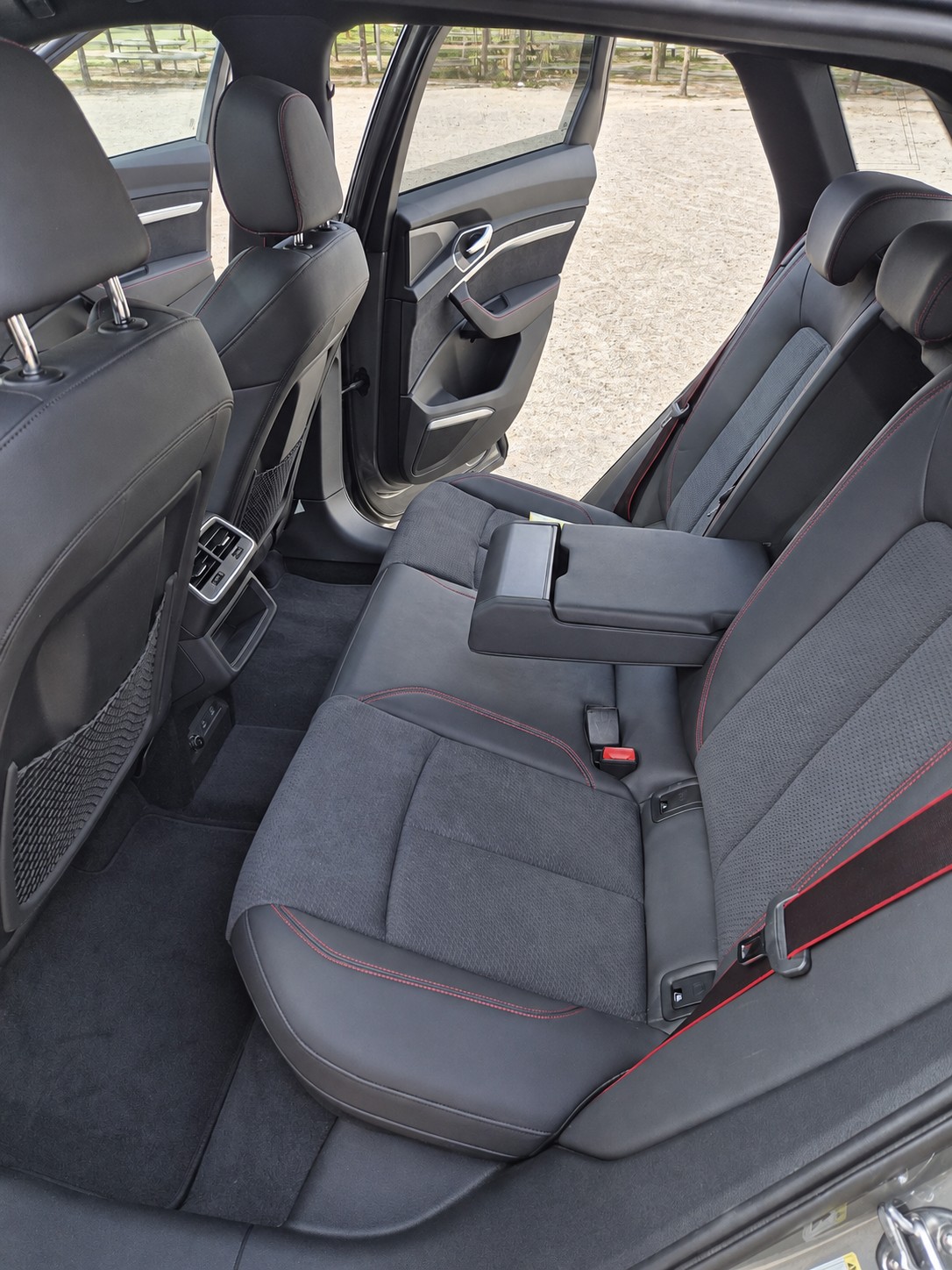 AUDI Q8 e-tron-image-4