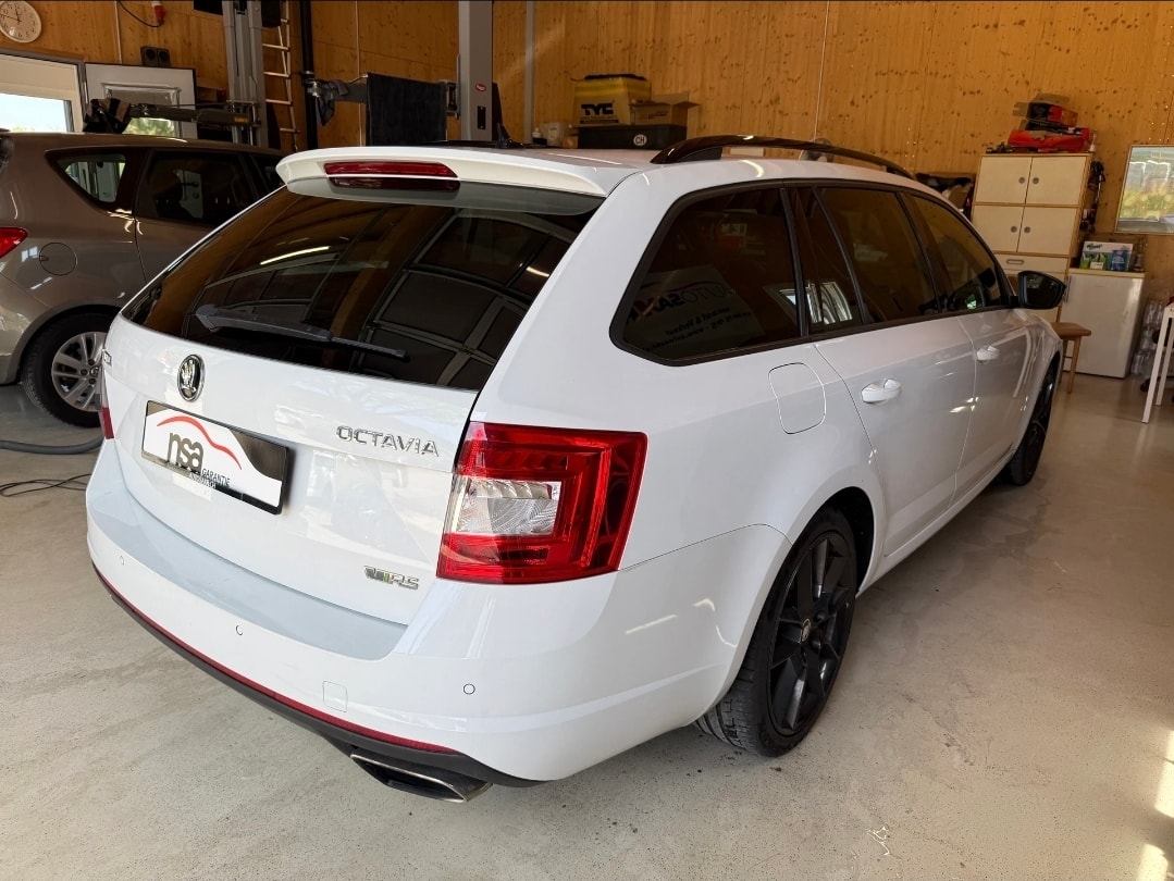 SKODA Octavia Combi 2.0 TSI RS DSG-image-3