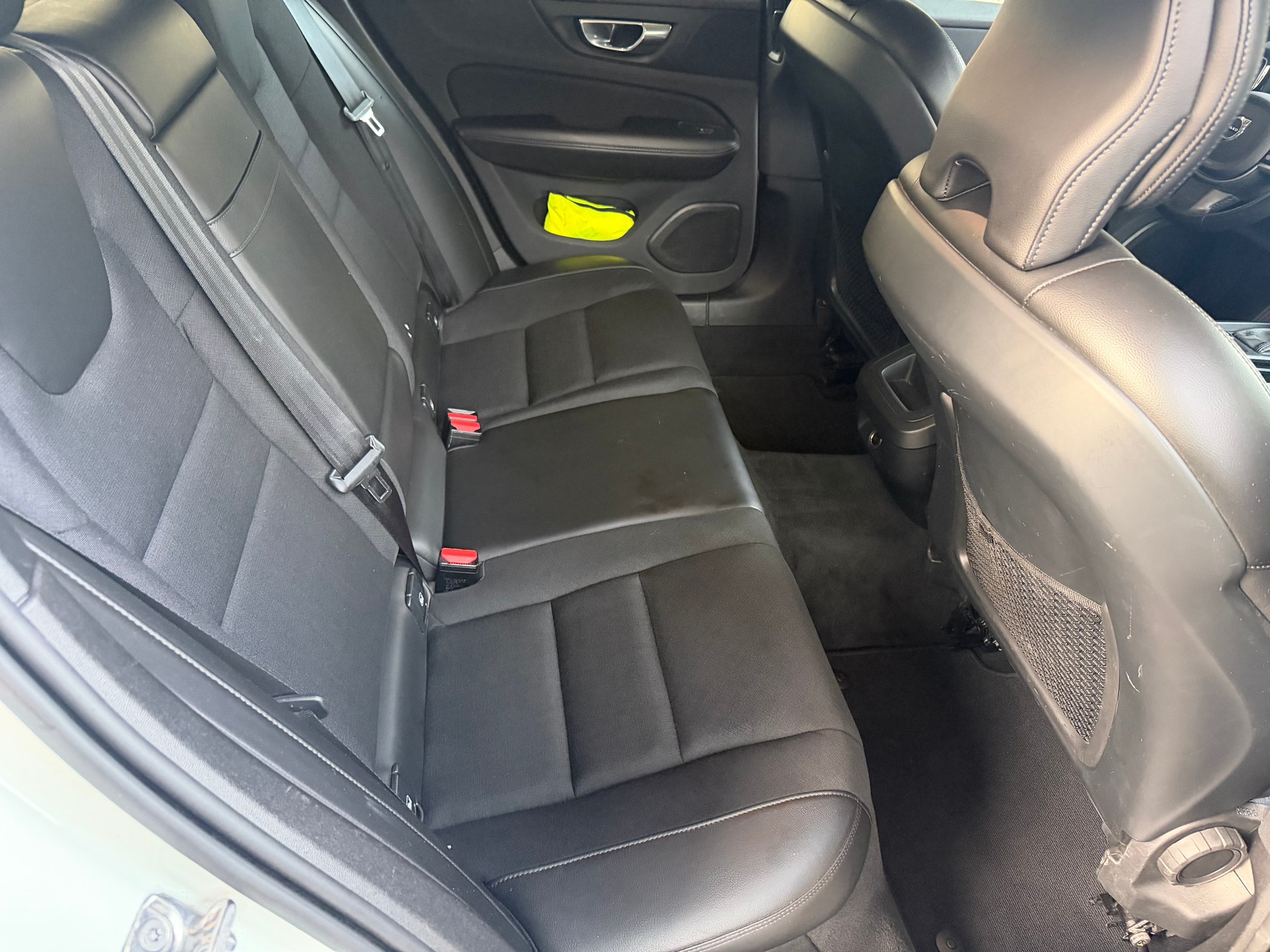VOLVO V60 D3 Momentum Geartronic-image-10