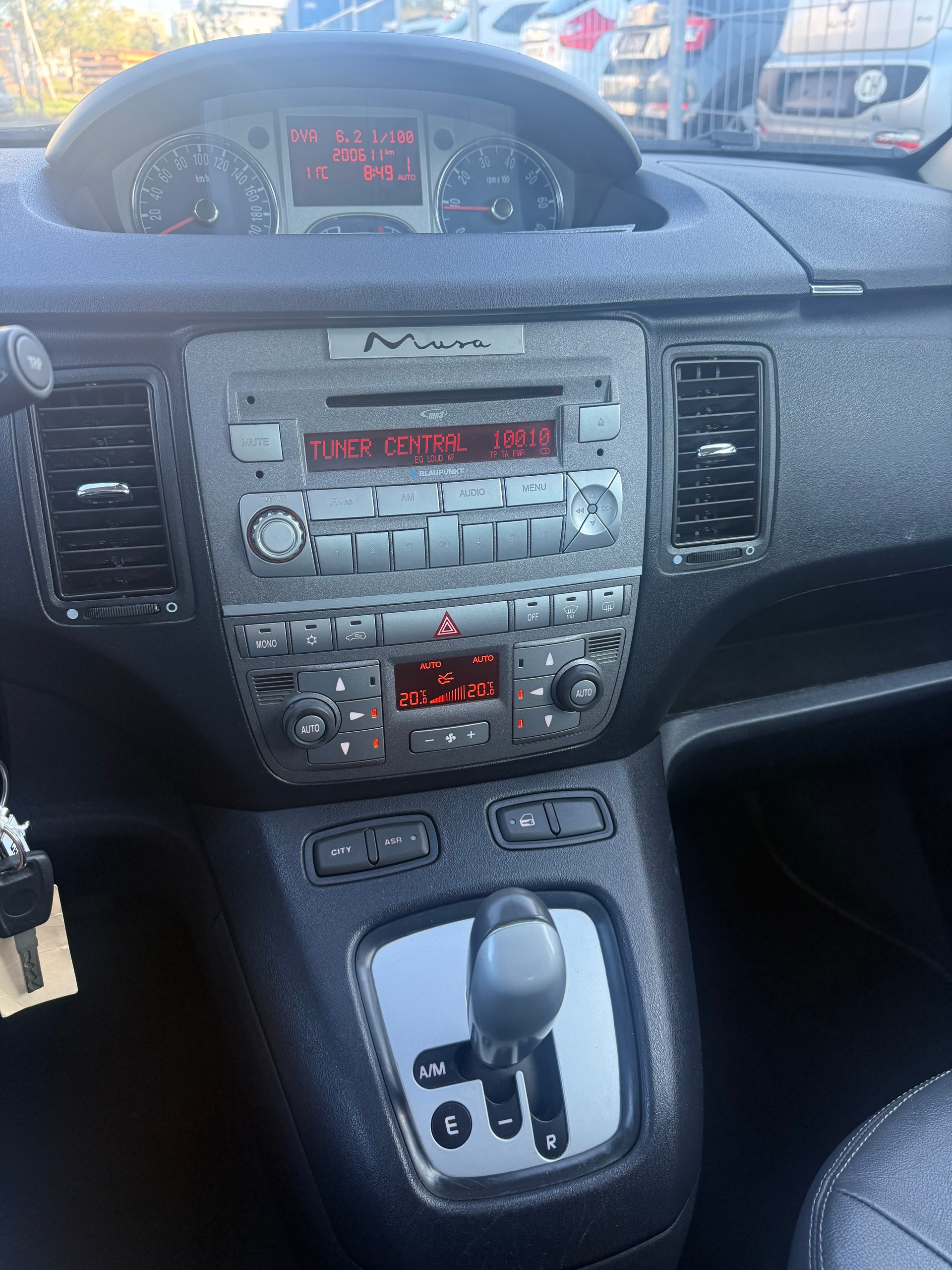 LANCIA Musa 1.4 16V Platino Plus DFN-image-10