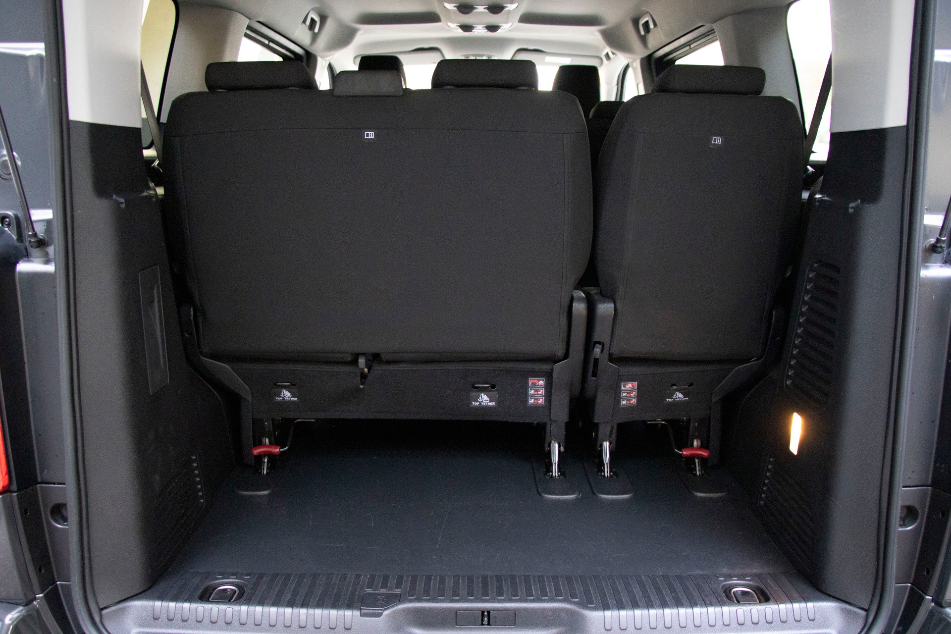 PEUGEOT Traveller 2.0 BlueHDi Business Standard EAT8-image-11