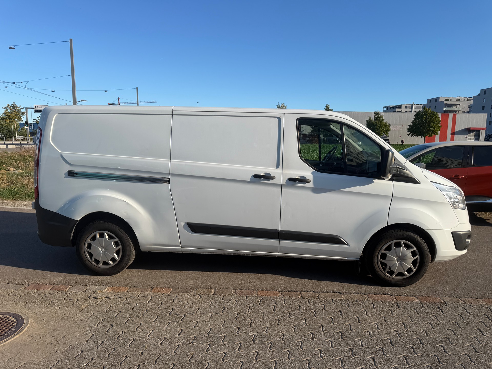 FORD Transit Custom Van 330 L2H1 Limited-image-4