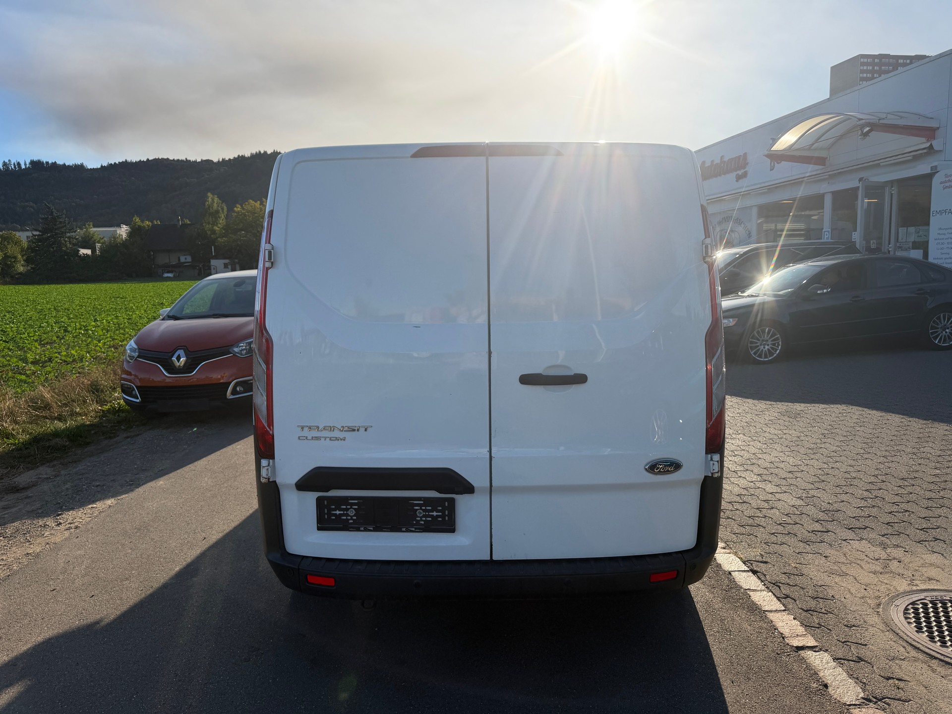 FORD Transit Custom Van 330 L2H1 Limited-image-5