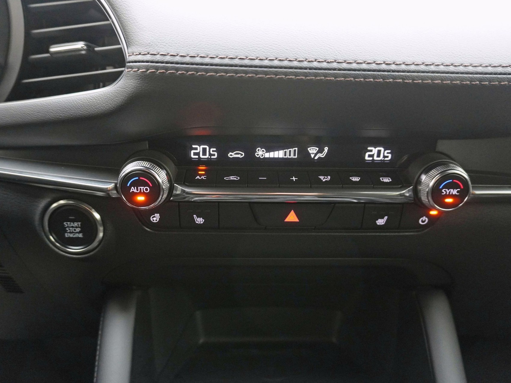 MAZDA 3 Hatchback 2.0 186 Exclusive-Line-image-15