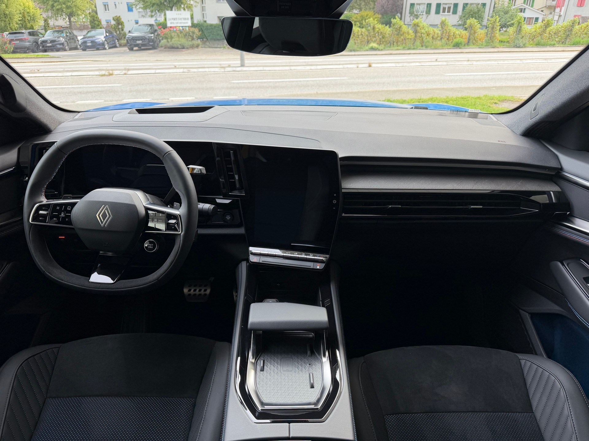 RENAULT Rafale 1.2 E-Tech Plug-in Hybrid 300 4x4 Atelier Alpine-image-7