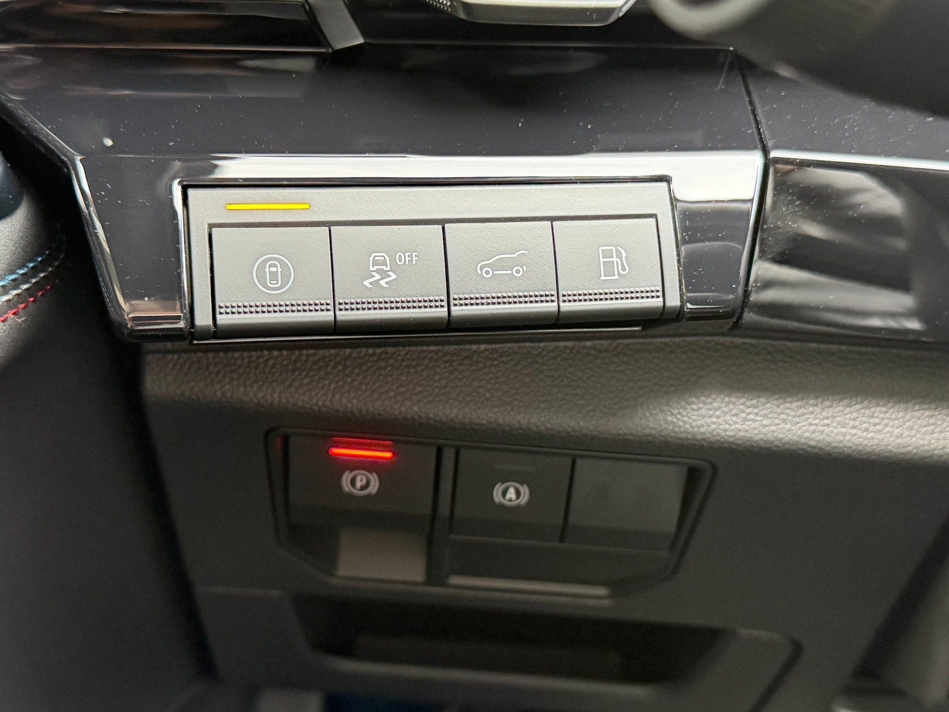 RENAULT Rafale 1.2 E-Tech Plug-in Hybrid 300 4x4 Atelier Alpine-image-15