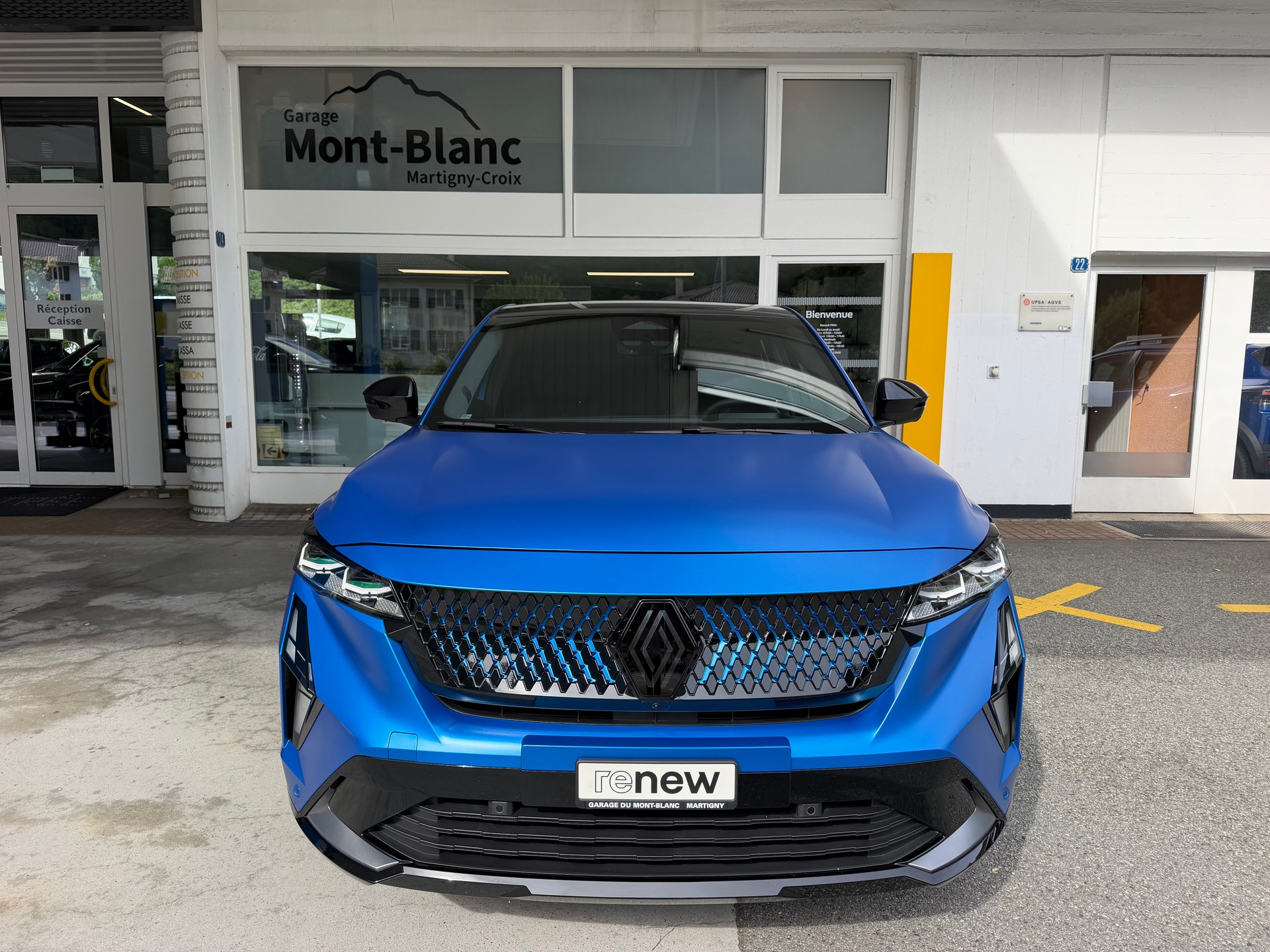 RENAULT Rafale 1.2 E-Tech Plug-in Hybrid 300 4x4 Atelier Alpine-image-4