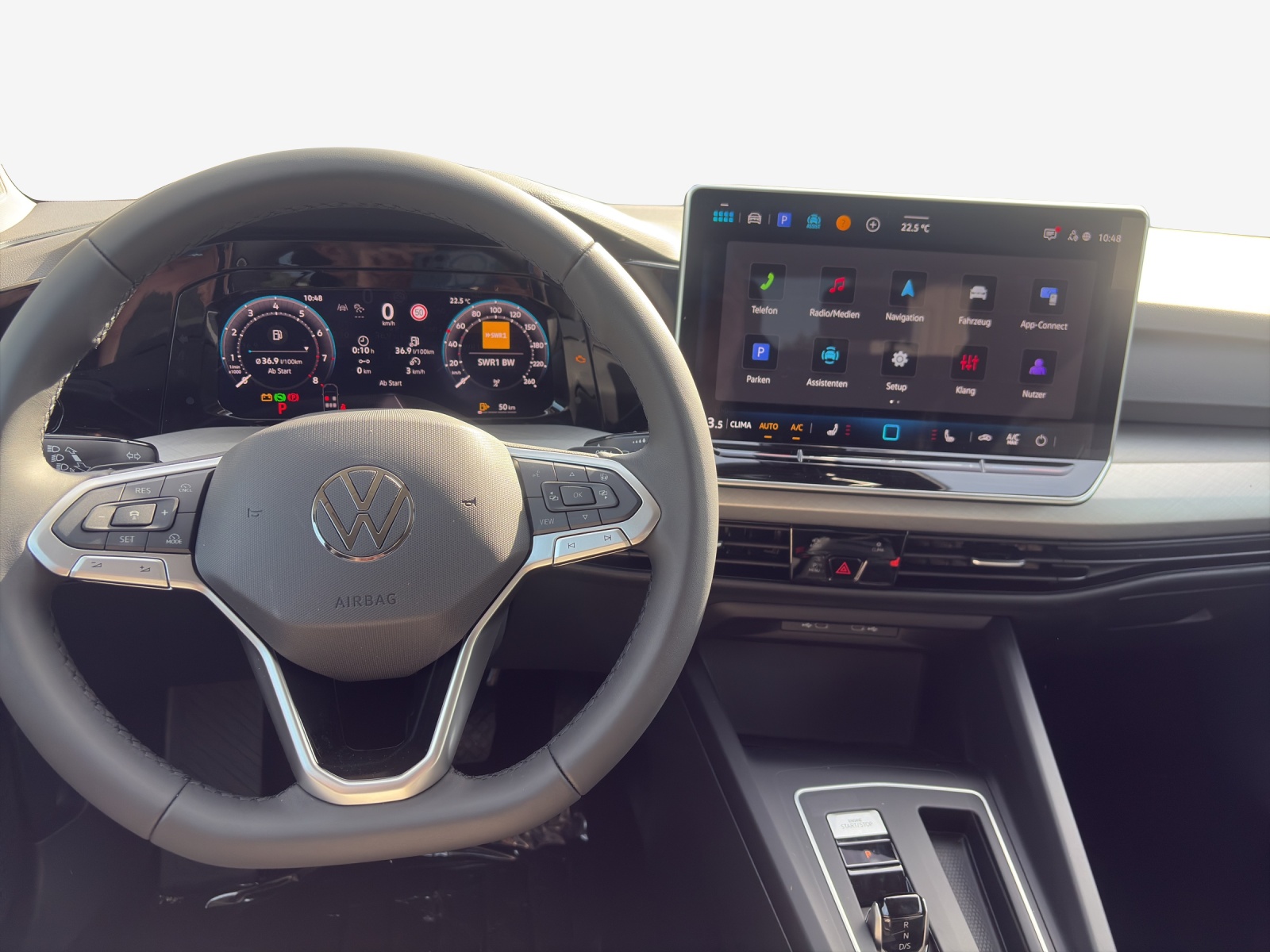 VW Golf 1.5 e TSI mHEV Value DSG-image-8