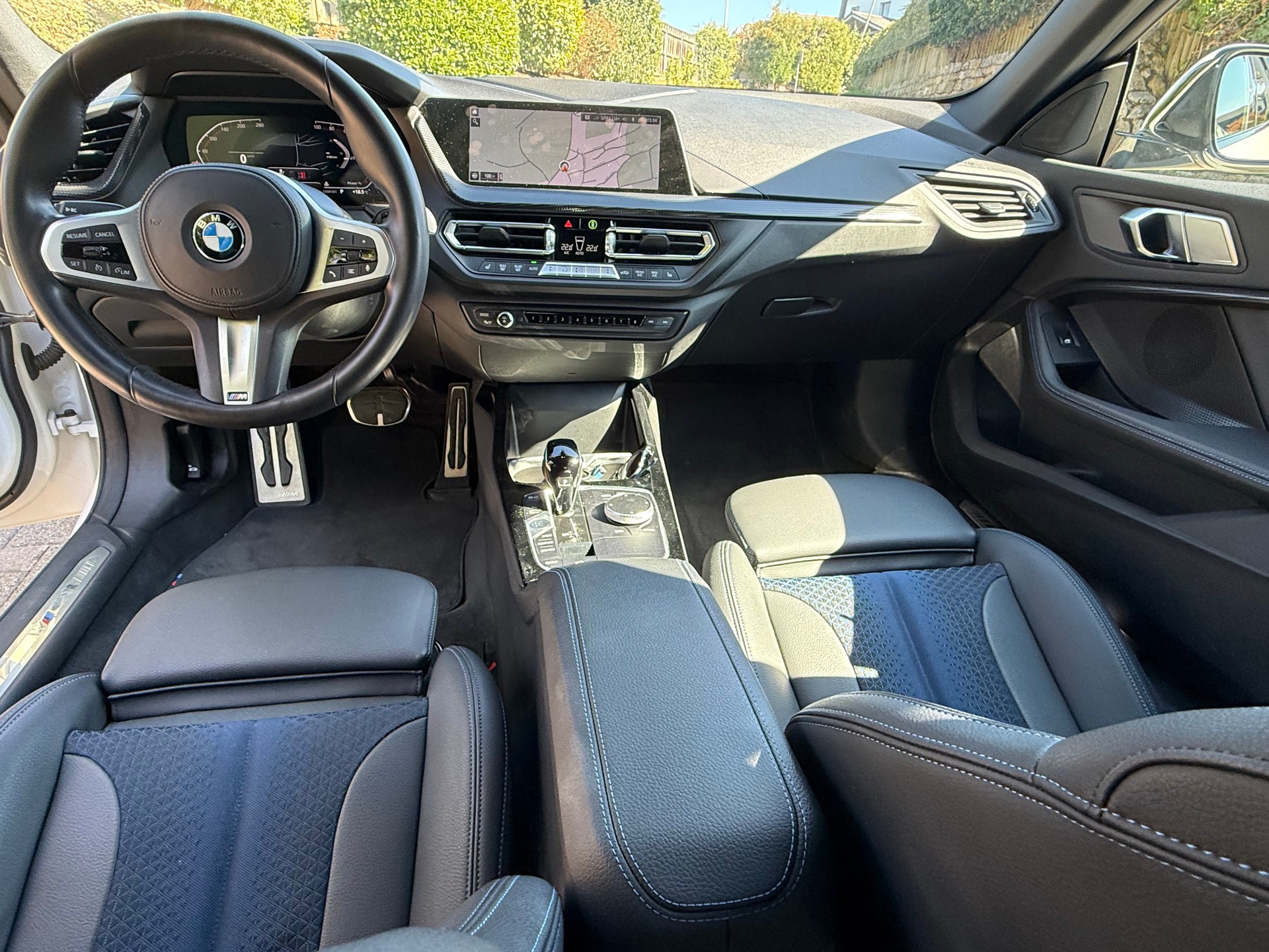 BMW 218i Gran Coupè-image-4