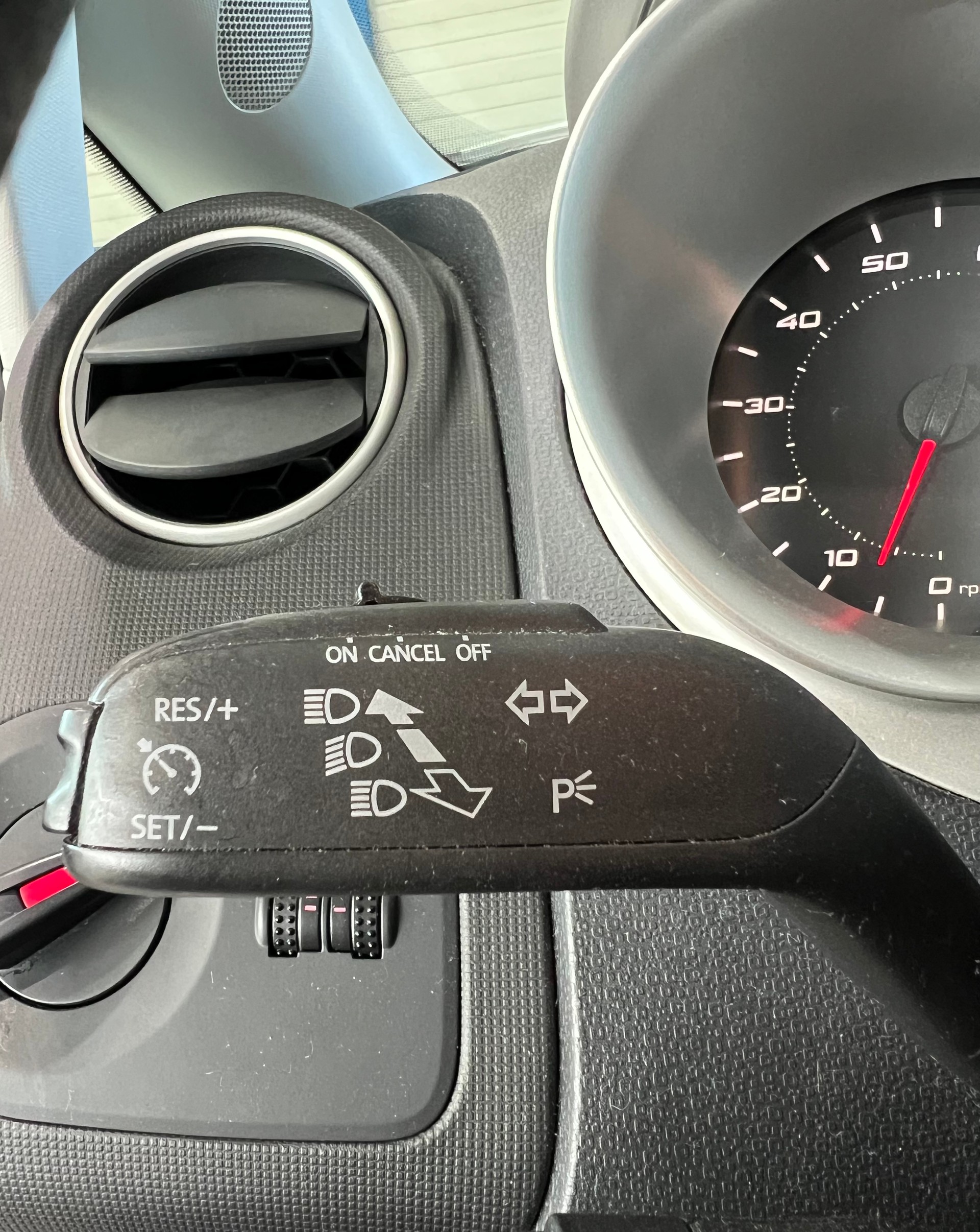 SEAT Ibiza 1.2 TSI Sport Eco Tech**1.Hand,Frisch ab MFK & Service**-image-9