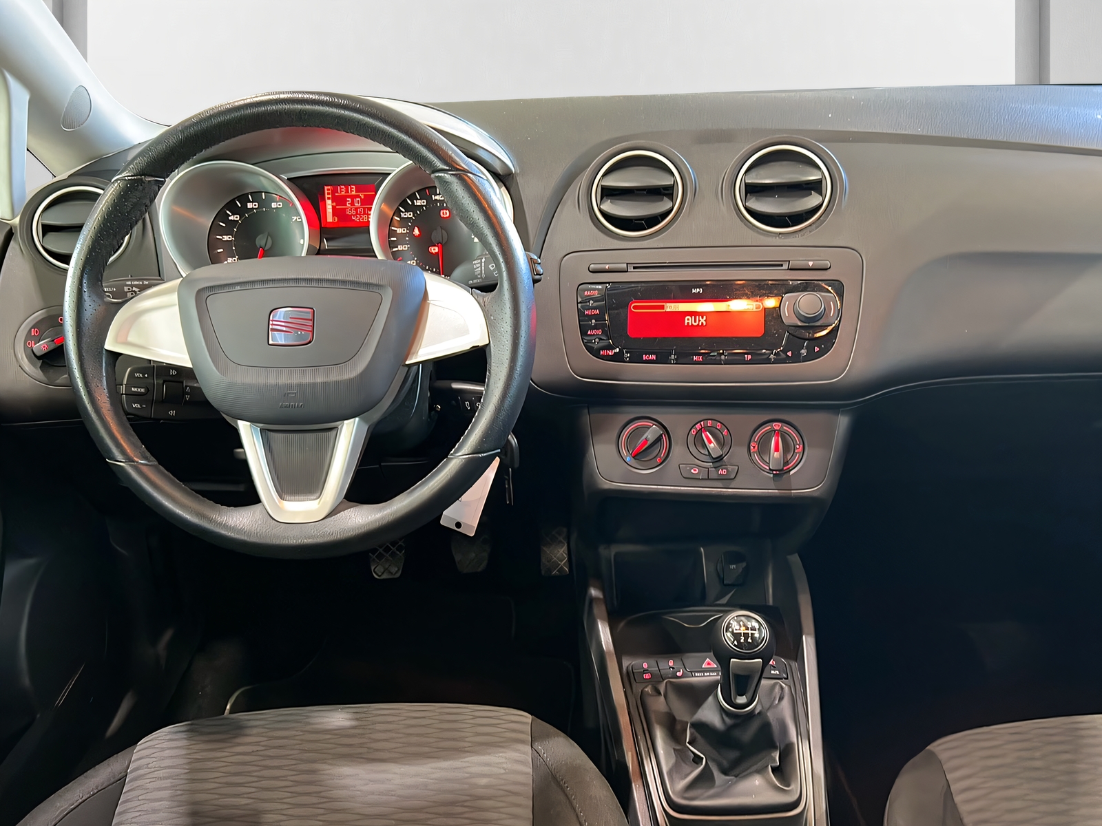 SEAT Ibiza 1.2 TSI Sport Eco Tech**1.Hand,Frisch ab MFK & Service**-image-6
