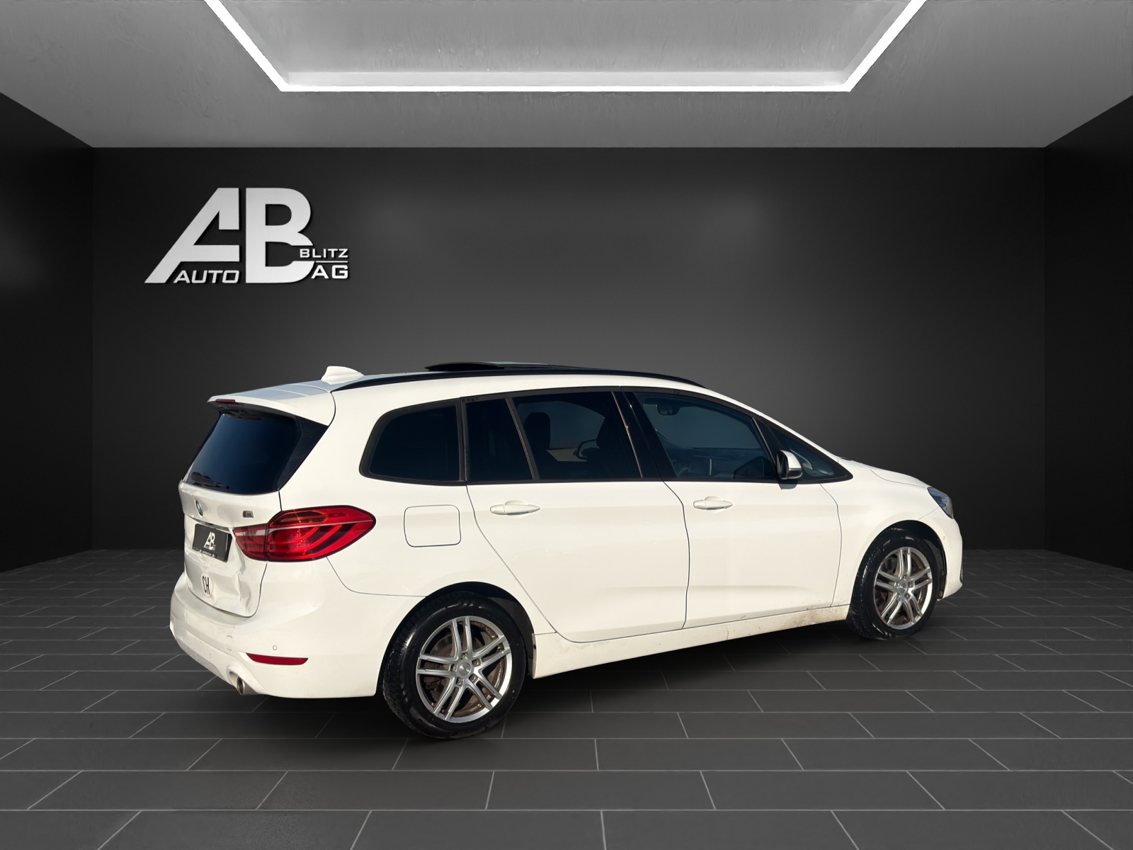 BMW 218d xDrive Gran Tourer Steptronic Travel Edition-image-4