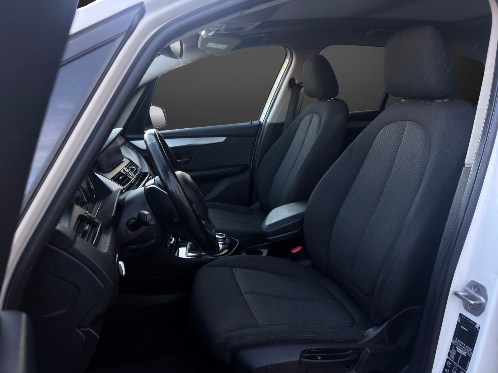 BMW 218d xDrive Gran Tourer Steptronic Travel Edition-image-6