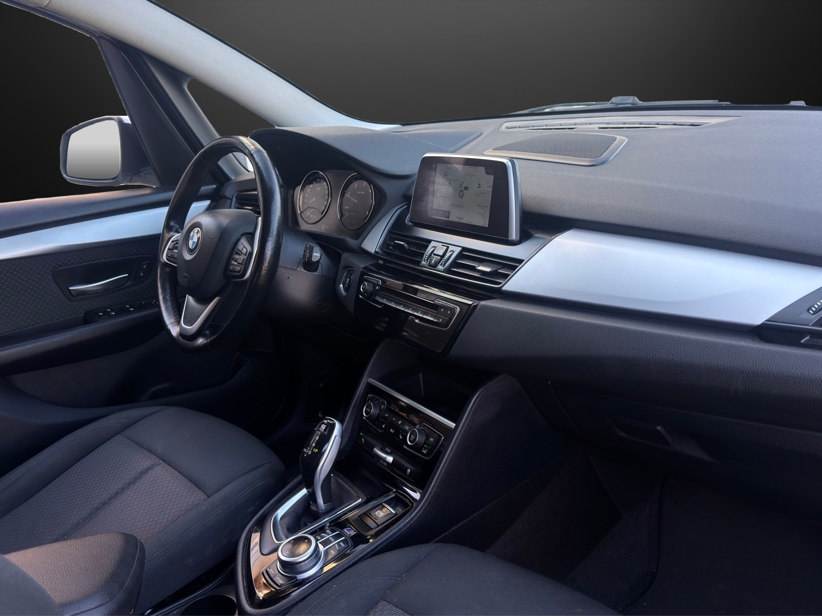 BMW 218d xDrive Gran Tourer Steptronic Travel Edition-image-9