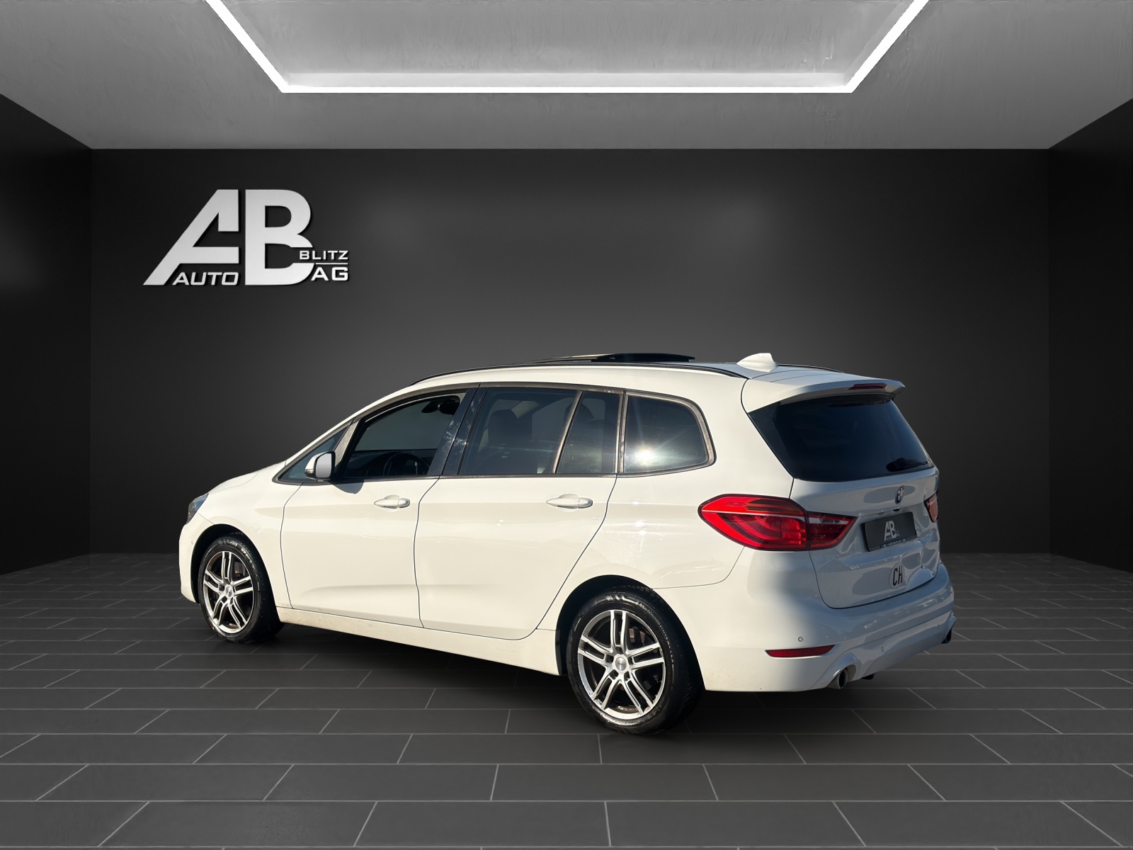 BMW 218d xDrive Gran Tourer Steptronic Travel Edition-image-2
