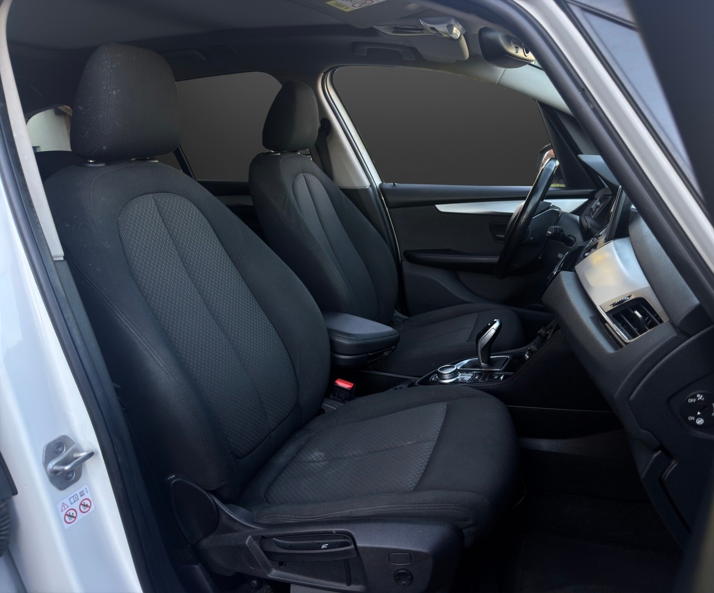 BMW 218d xDrive Gran Tourer Steptronic Travel Edition-image-8