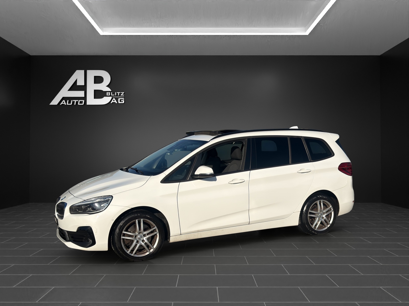 BMW 218d xDrive Gran Tourer Steptronic Travel Edition-image-1