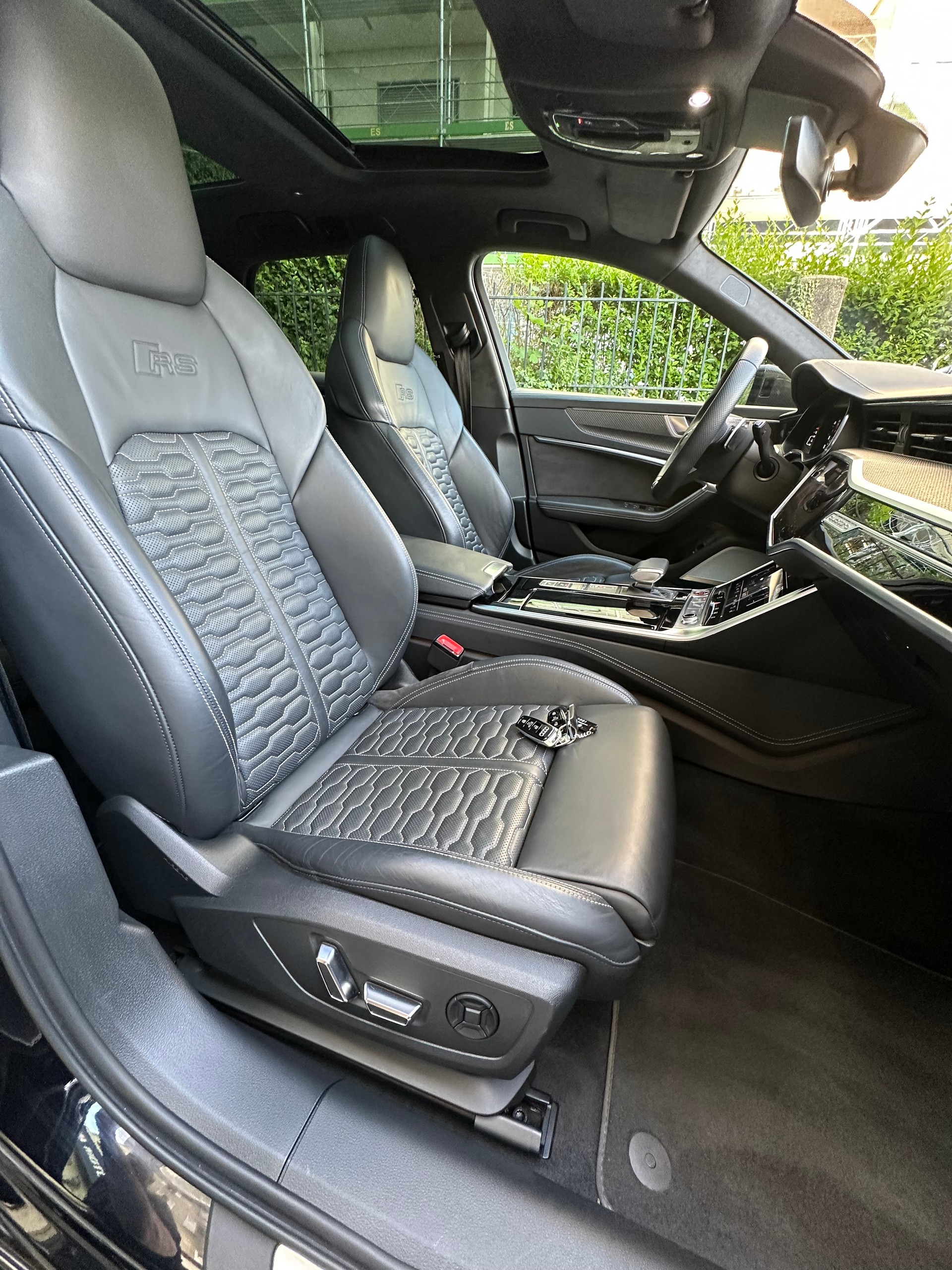 AUDI RS6 Avant 4.0 TFSI V8 quattro-image-12