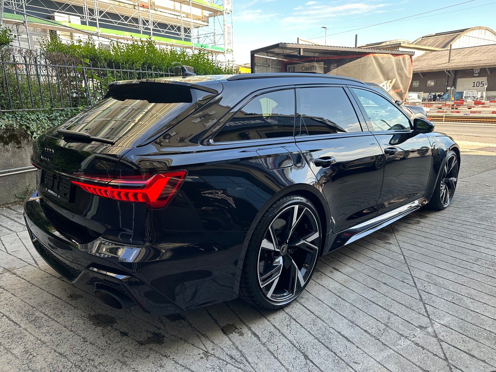 AUDI RS6 Avant 4.0 TFSI V8 quattro-image-2