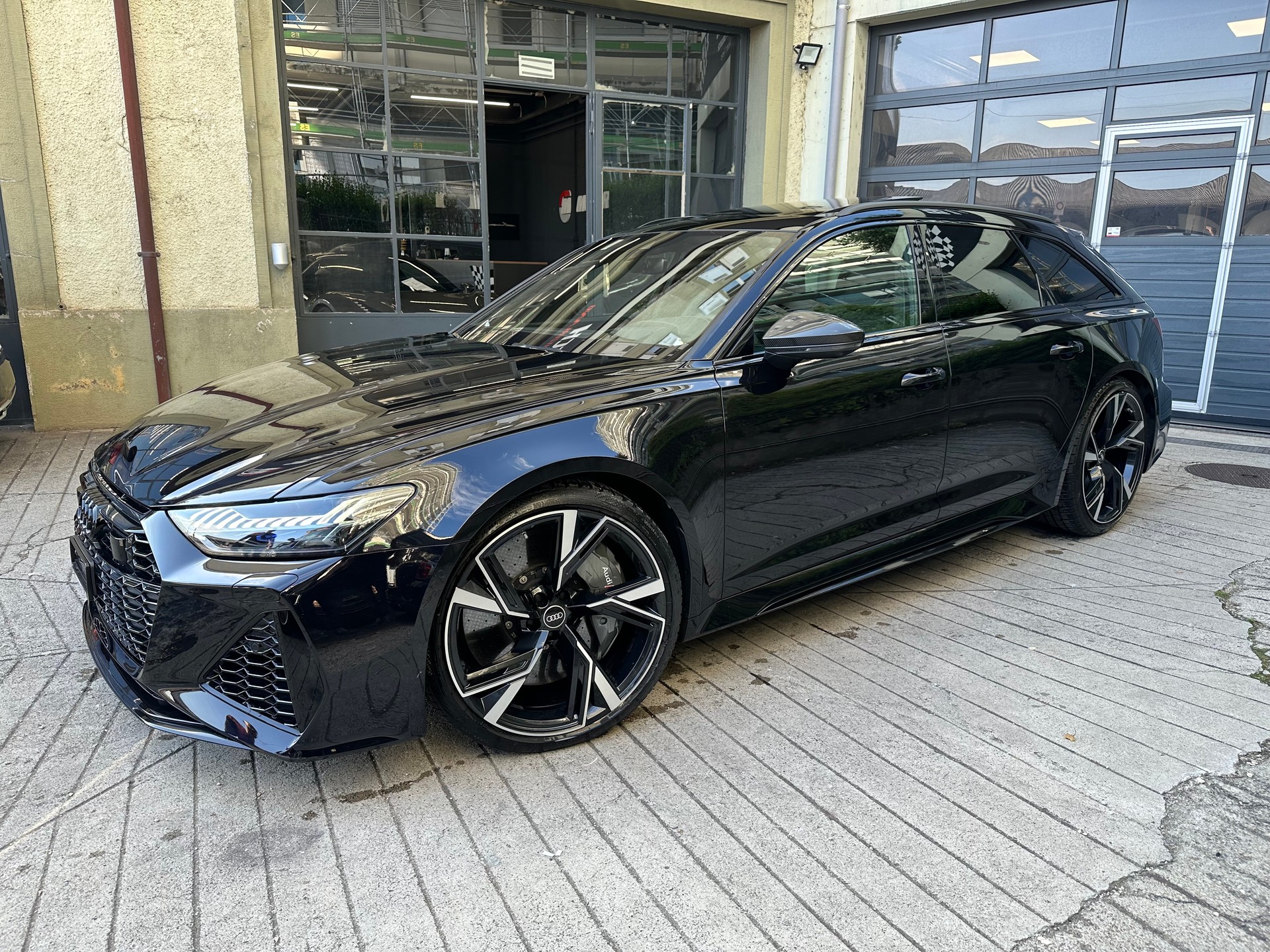 AUDI RS6 Avant 4.0 TFSI V8 quattro-image-0