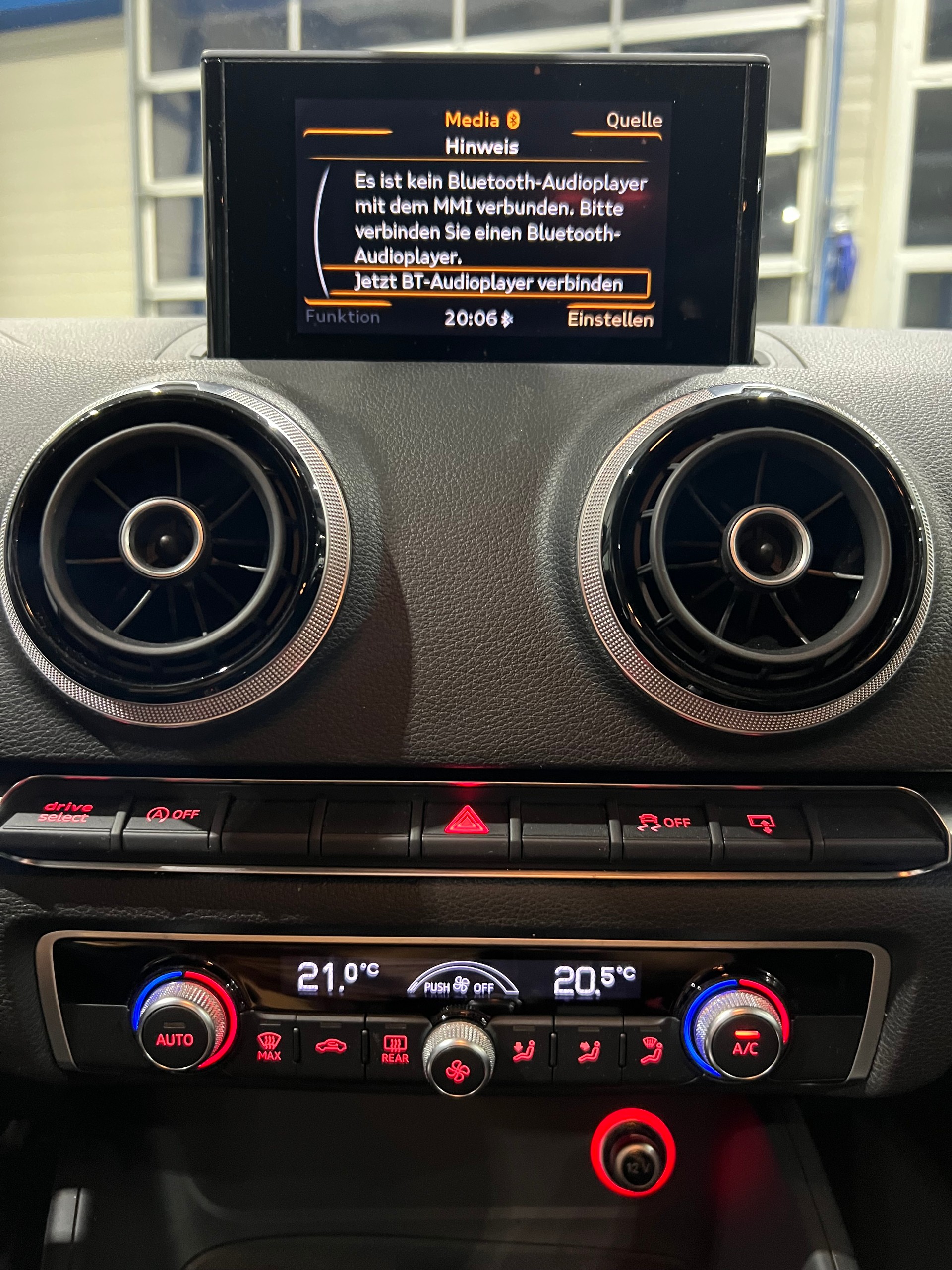 AUDI A3 Sportback 1.4 TFSI Ambiente S-tronic**Navi,Tempomat,CH Auslieferung,Frisch ab MFK**-image-13
