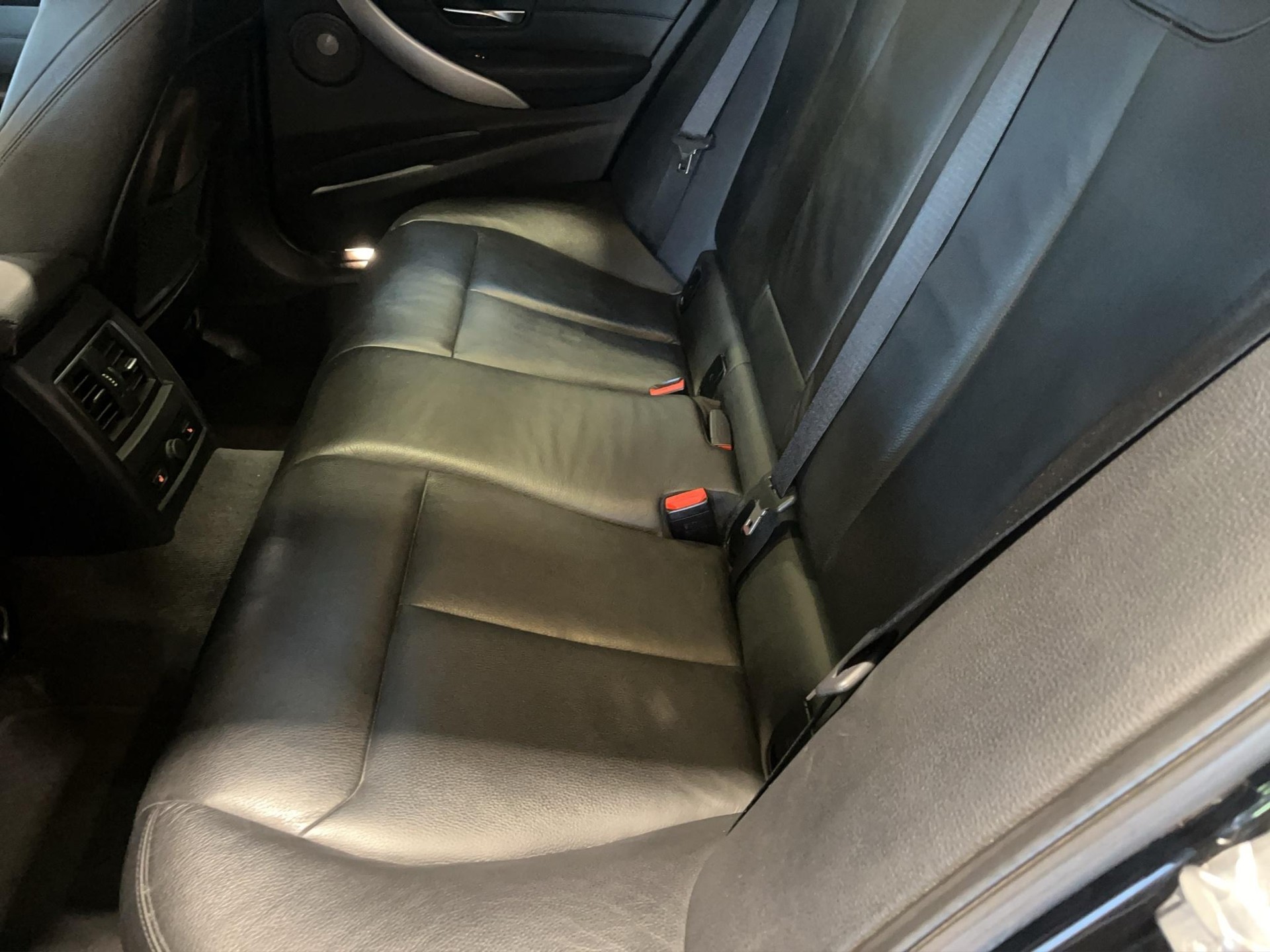 BMW 3er Reihe F31 Touring 335d xDrive-image-16