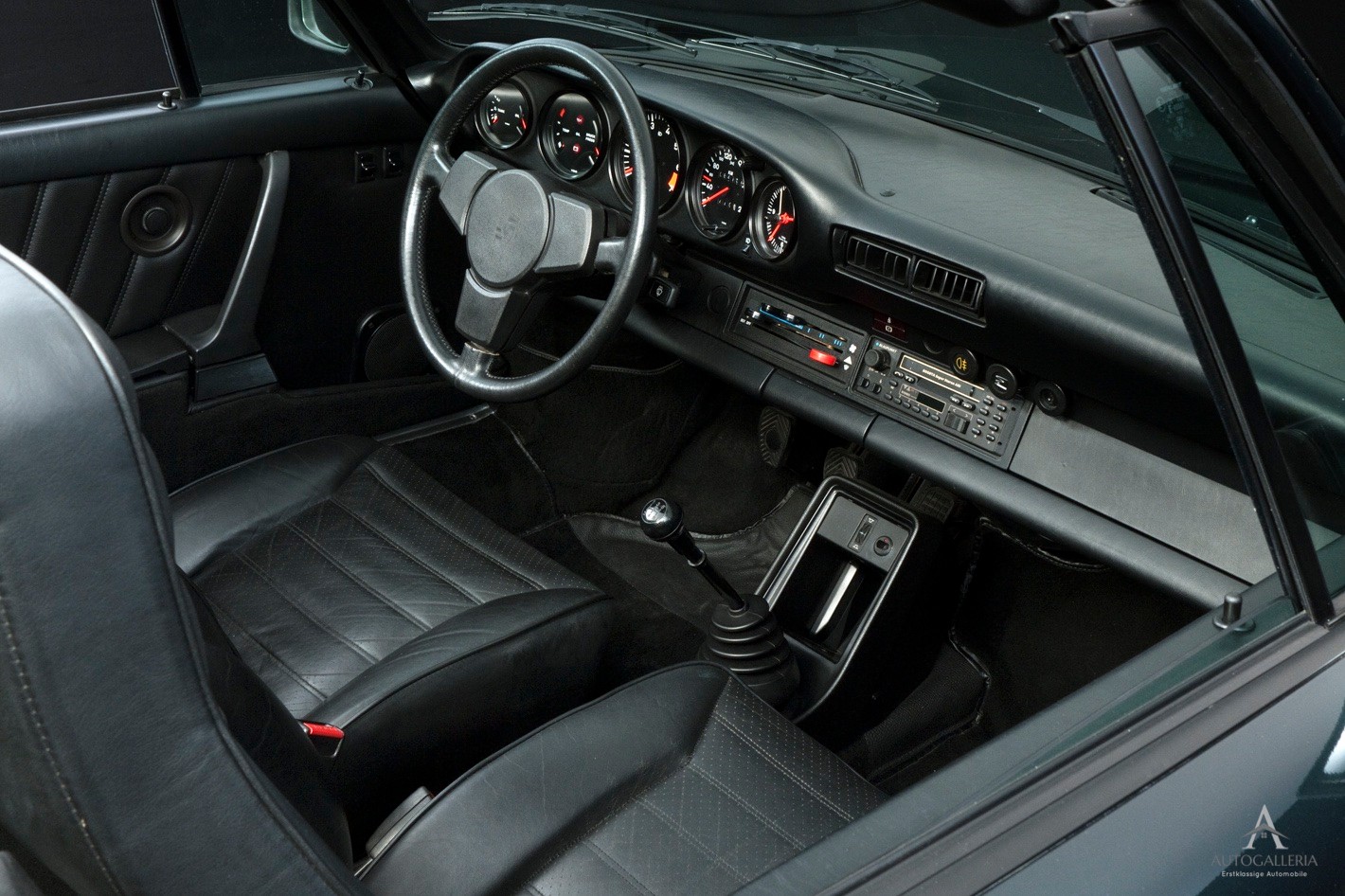 PORSCHE 911 SC Cabrio-image-11