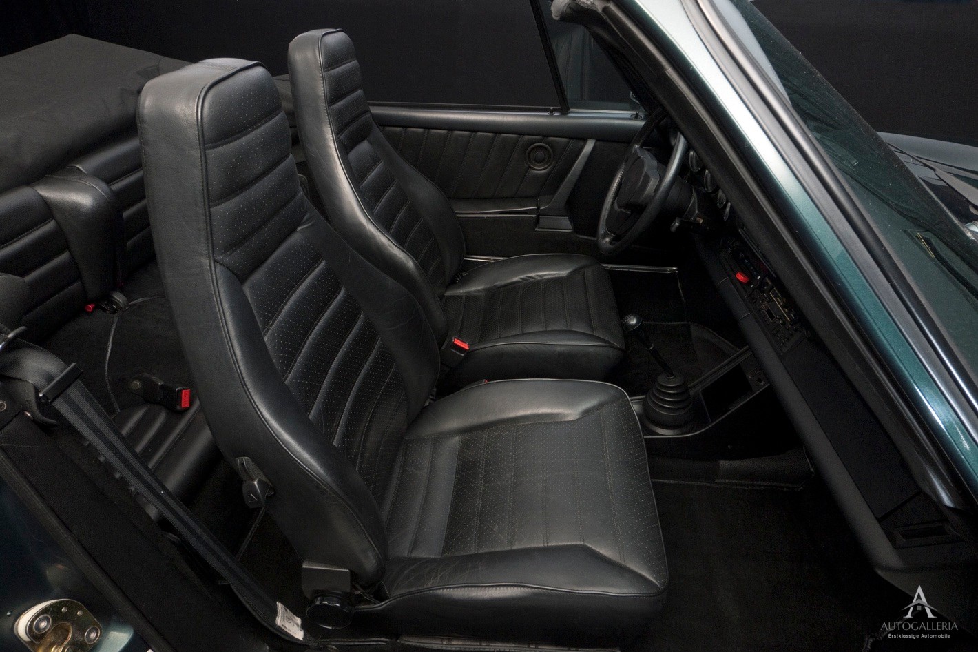 PORSCHE 911 SC Cabrio-image-13