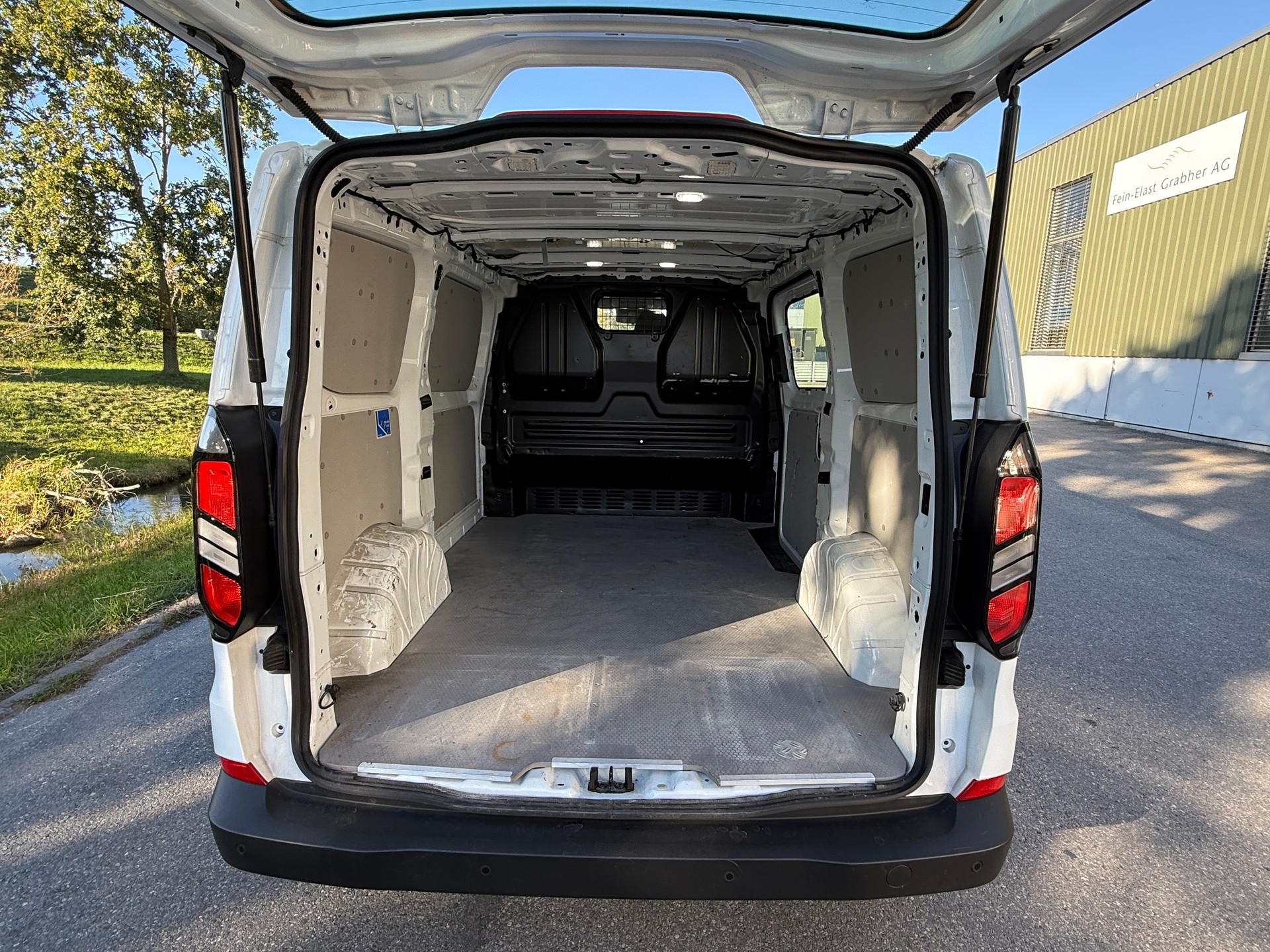 FORD Transit Custom Van 300 L1H1 Trend-image-11