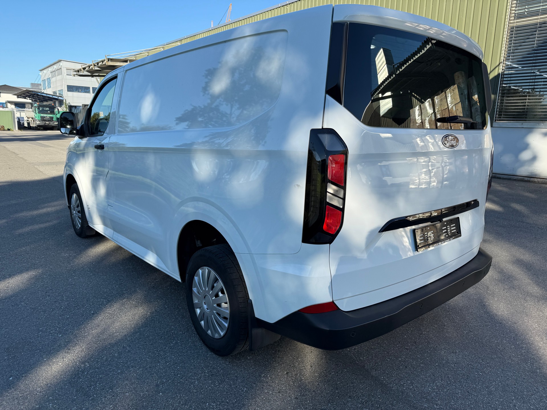 FORD Transit Custom Van 300 L1H1 Trend-image-2
