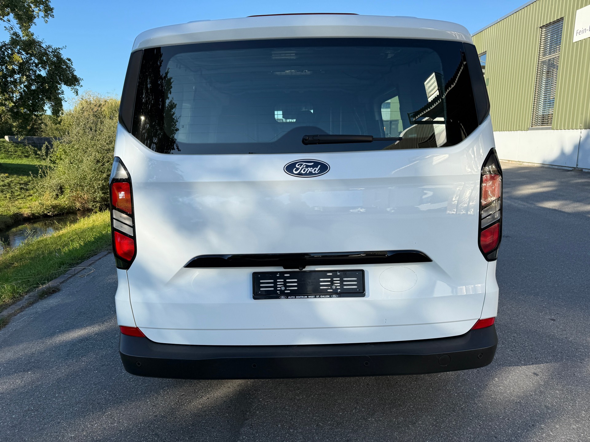 FORD Transit Custom Van 300 L1H1 Trend-image-3